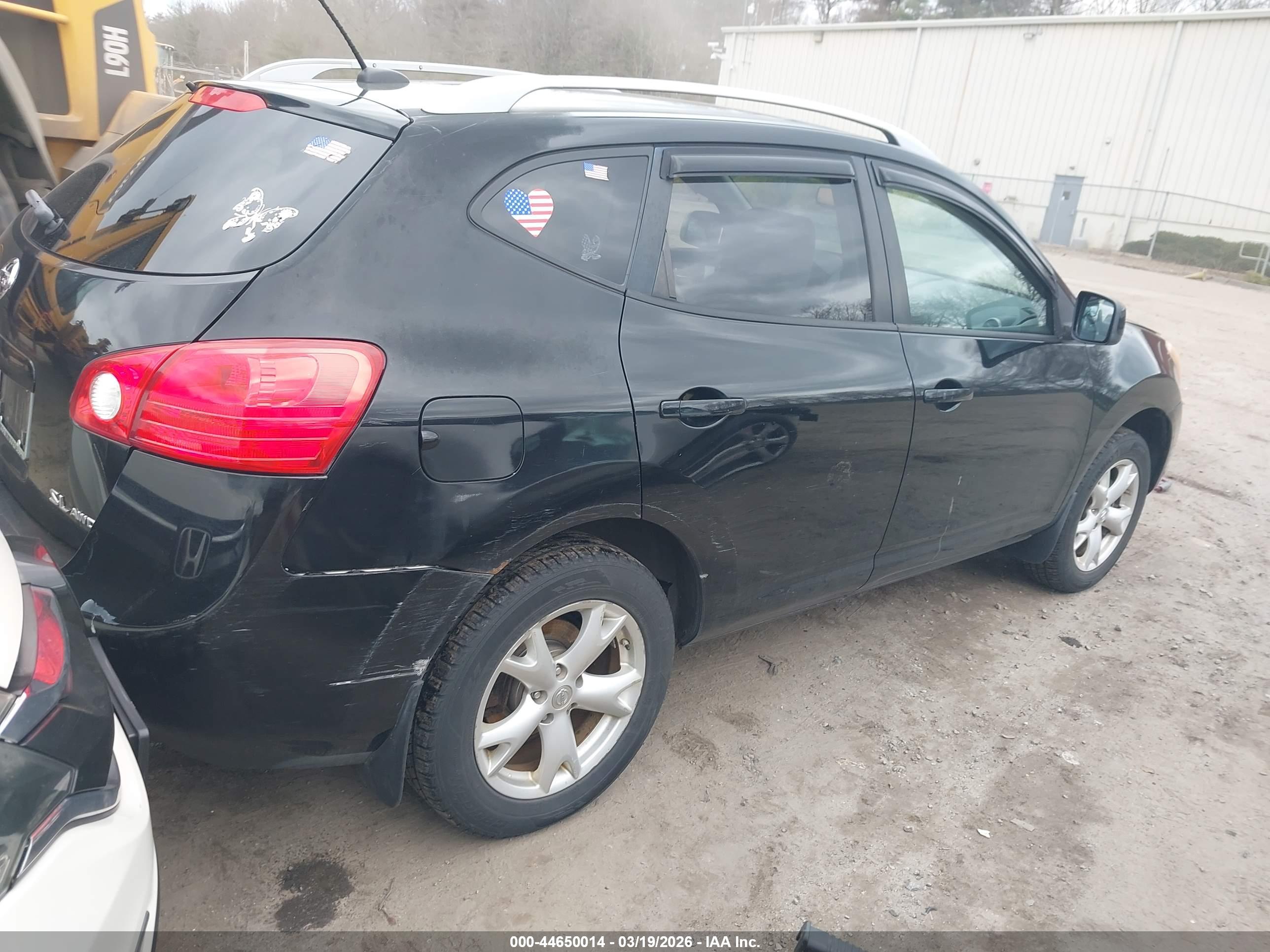 NISSAN ROGUE image 4