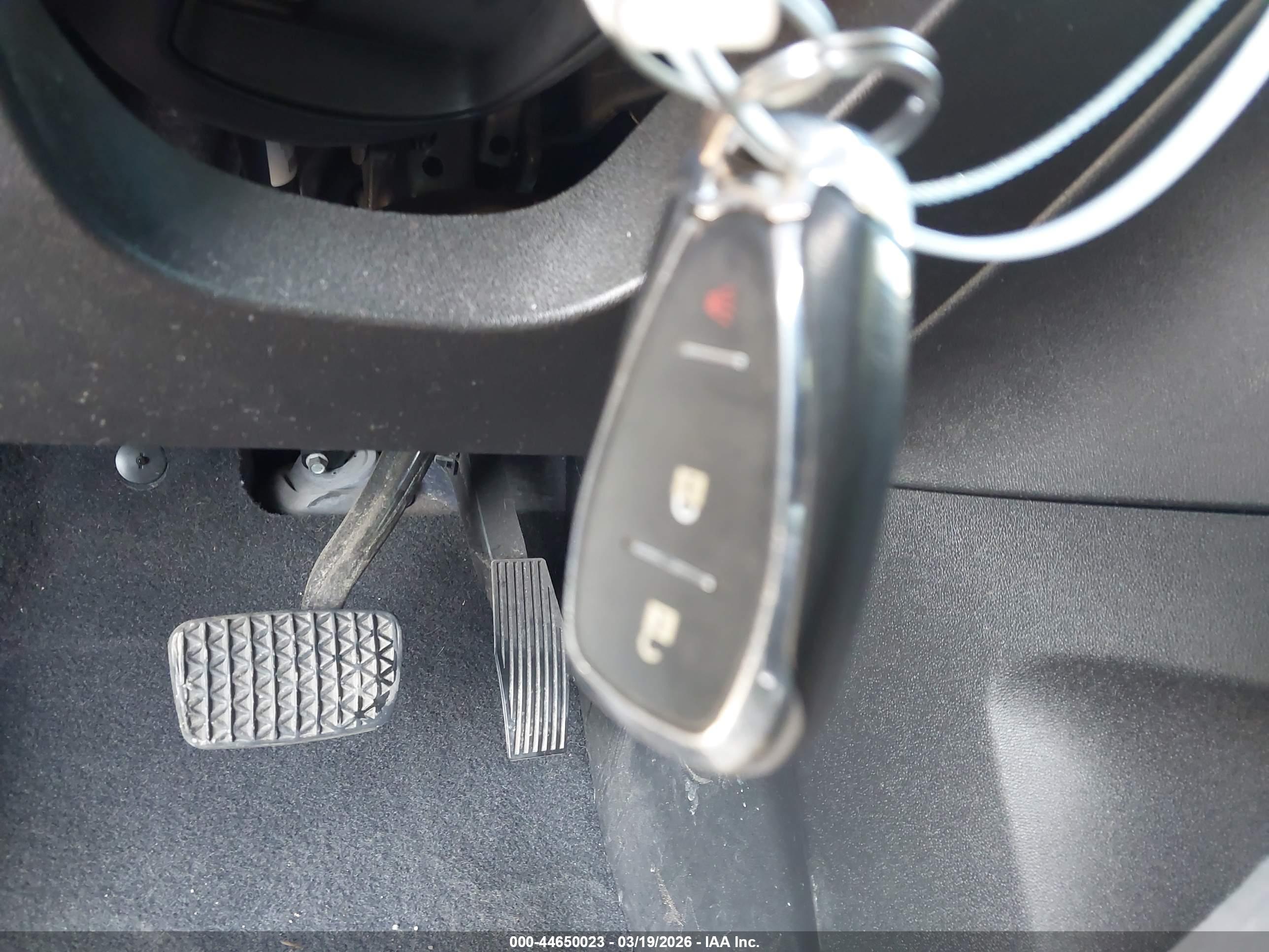CHEVROLET EQUINOX image 11