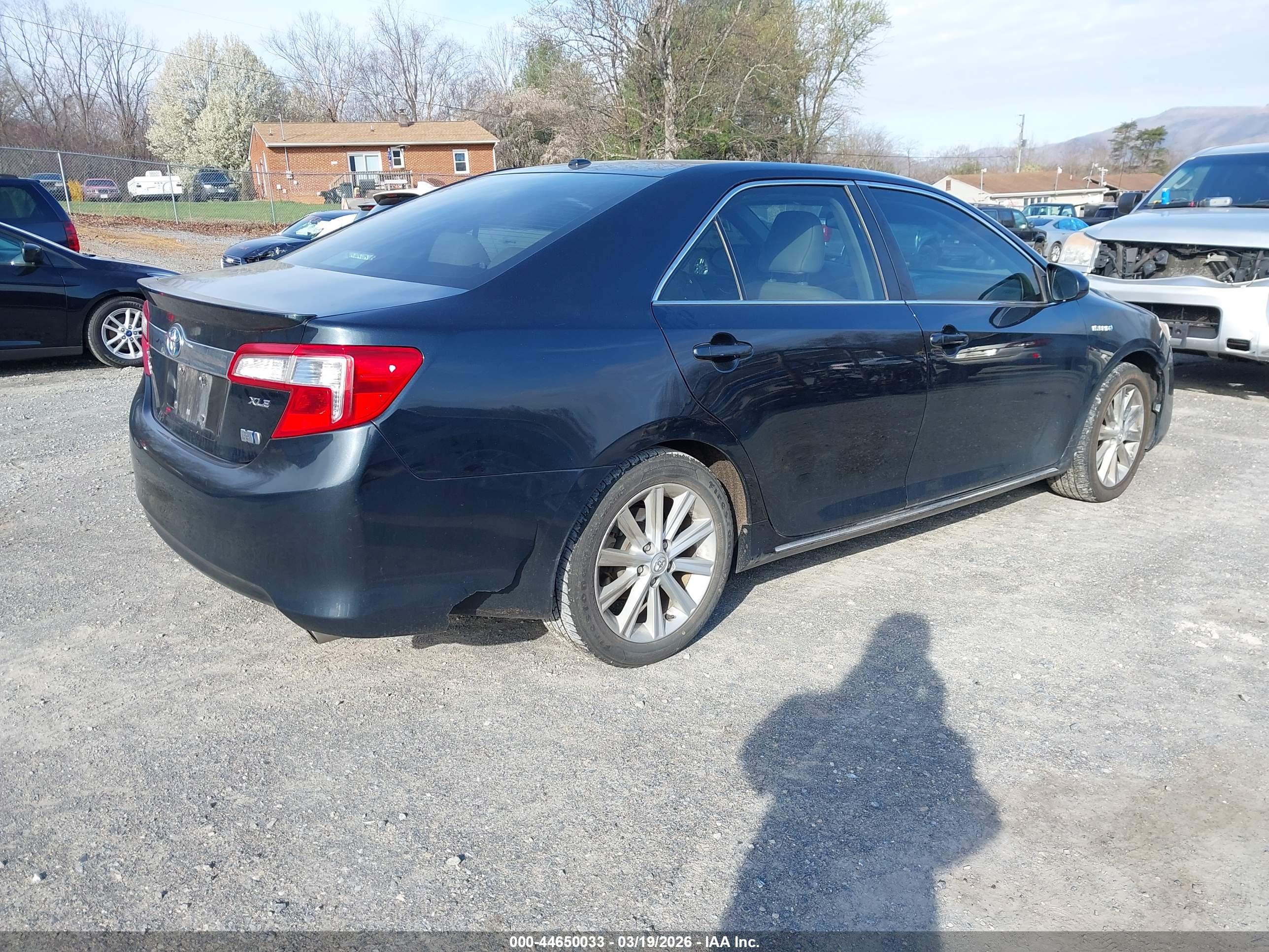 TOYOTA CAMRY image 4