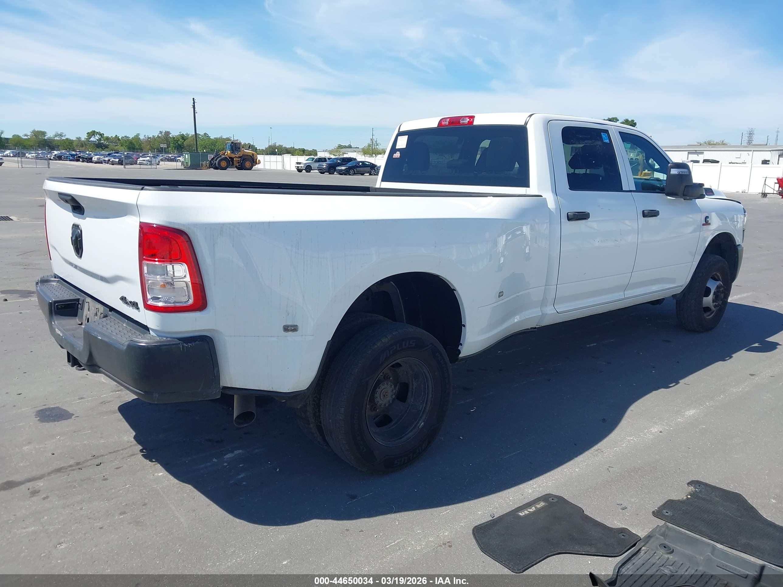 RAM 3500 image 4
