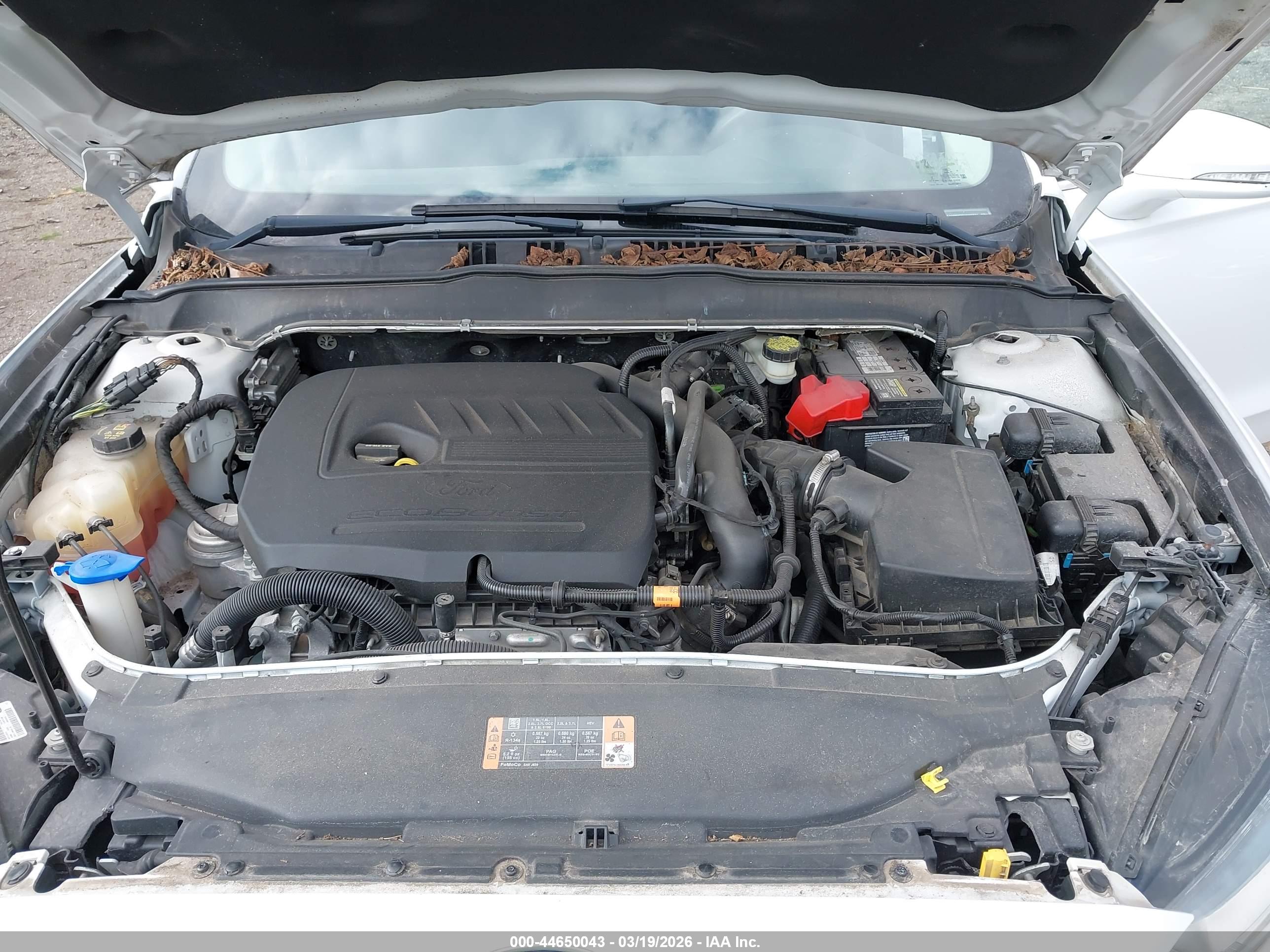 FORD FUSION image 10