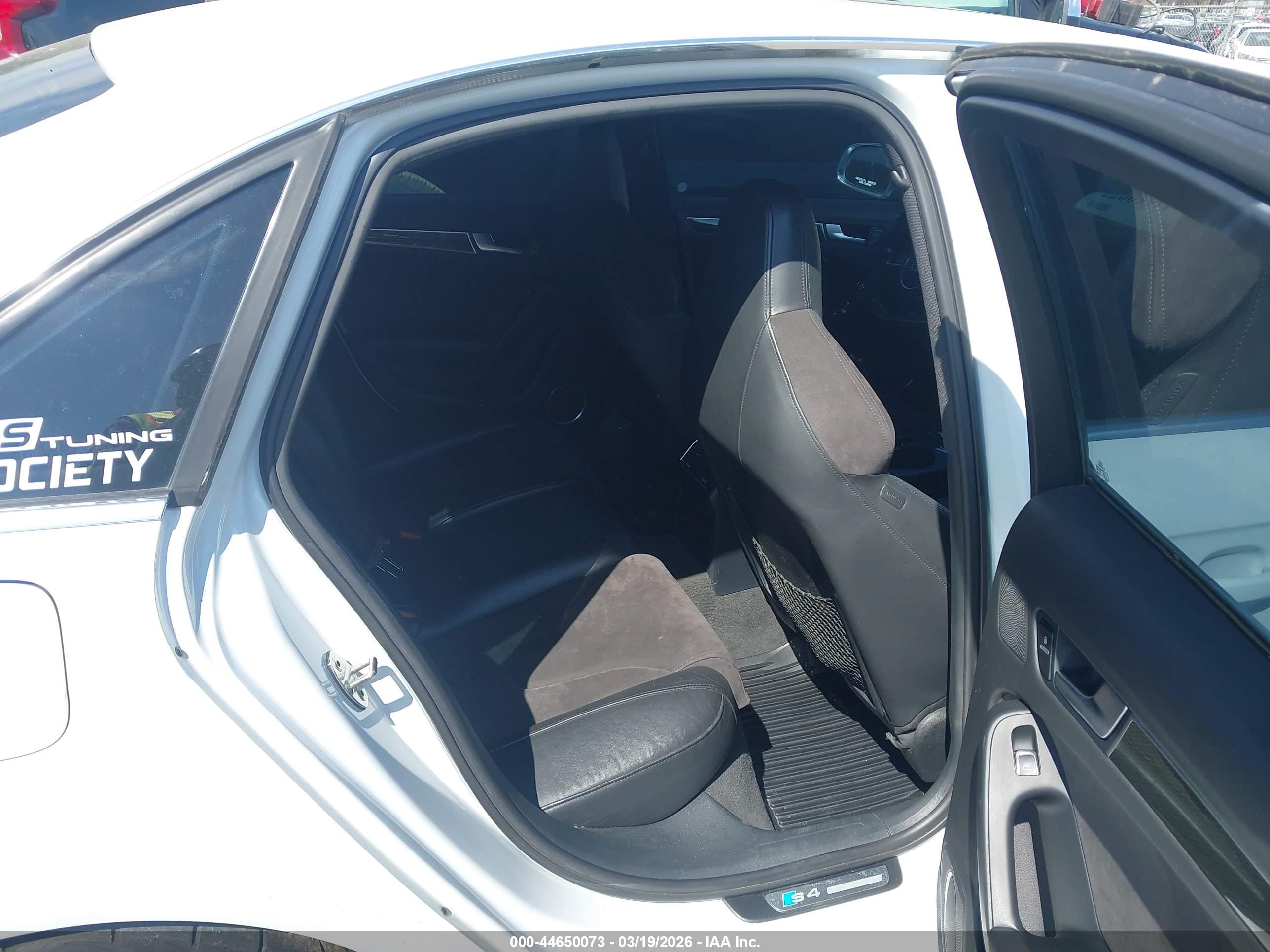AUDI S4 image 8