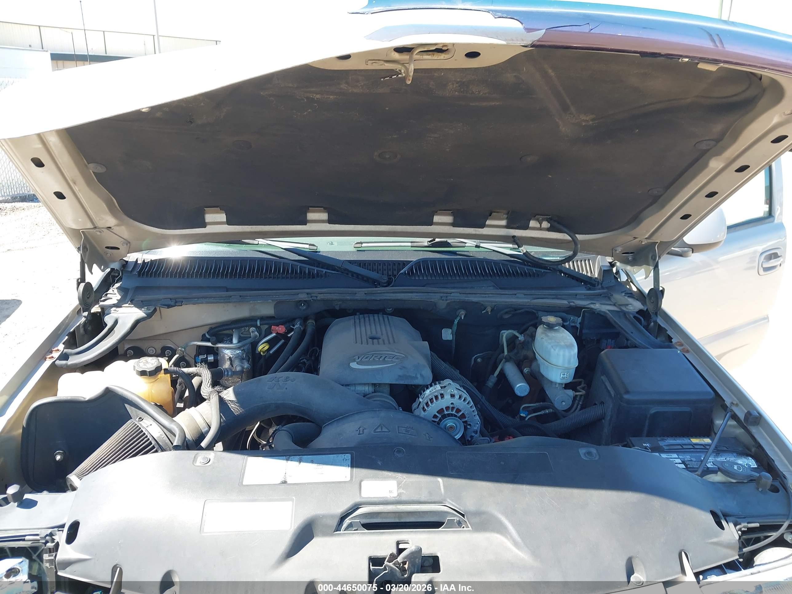 CHEVROLET TAHOE image 10