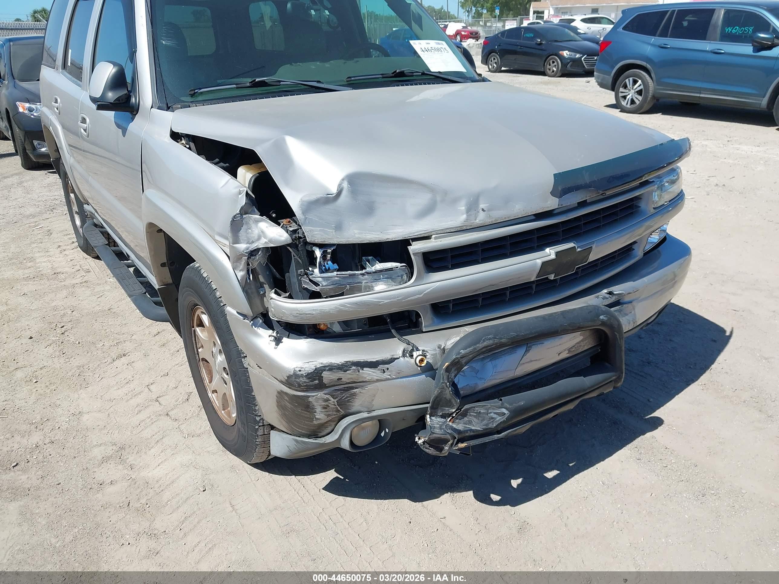 CHEVROLET TAHOE image 6
