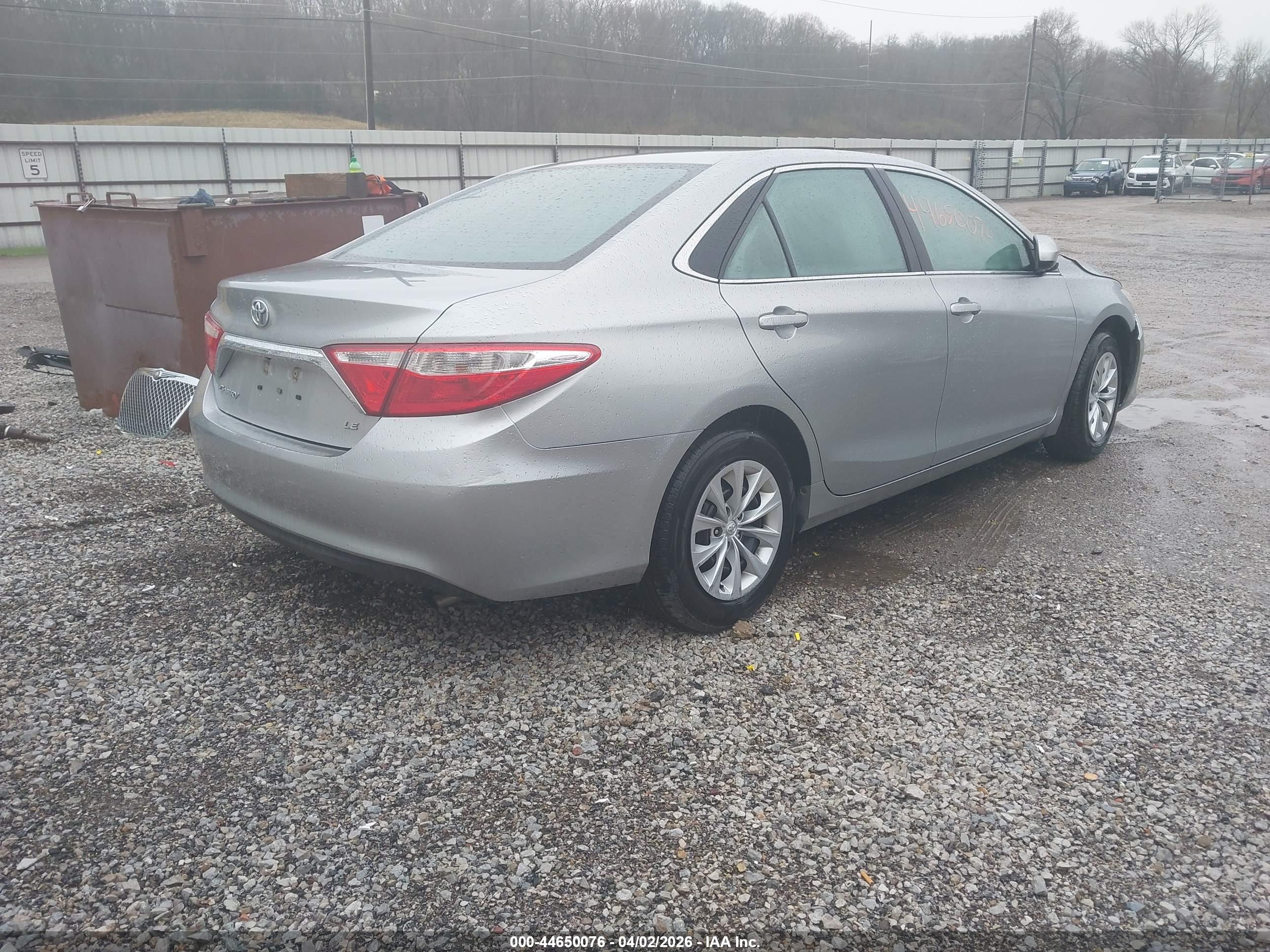 TOYOTA CAMRY image 4