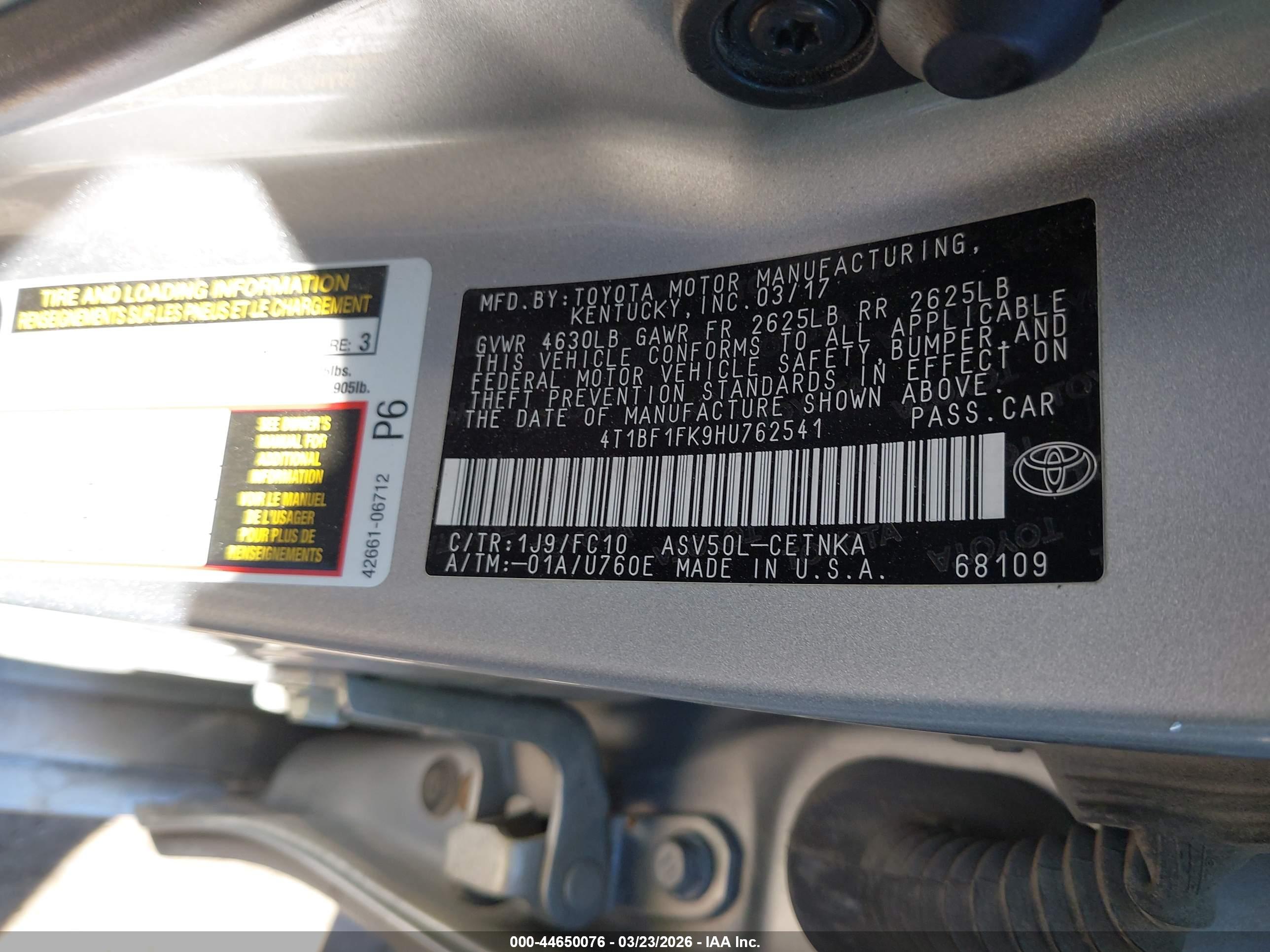 TOYOTA CAMRY image 9