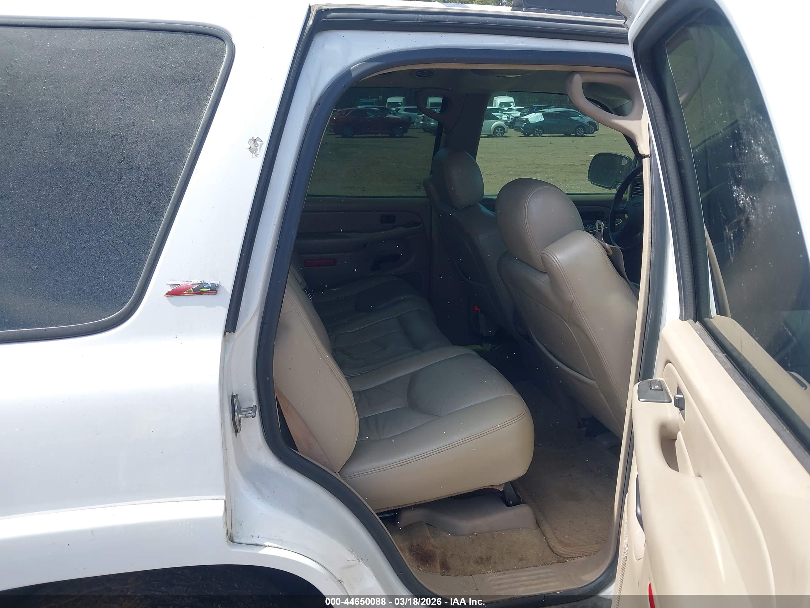 CHEVROLET TAHOE image 8