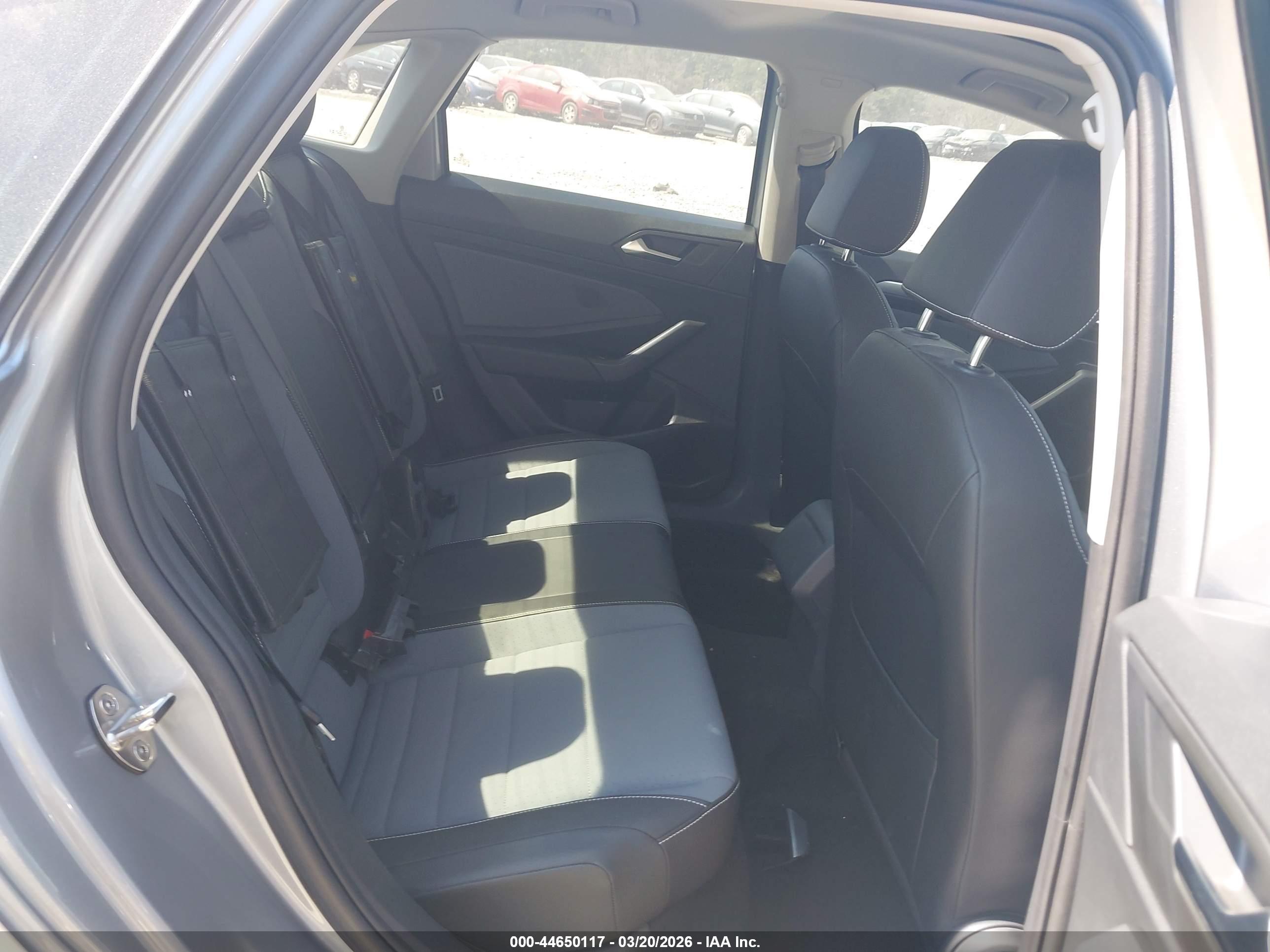 VOLKSWAGEN JETTA image 8