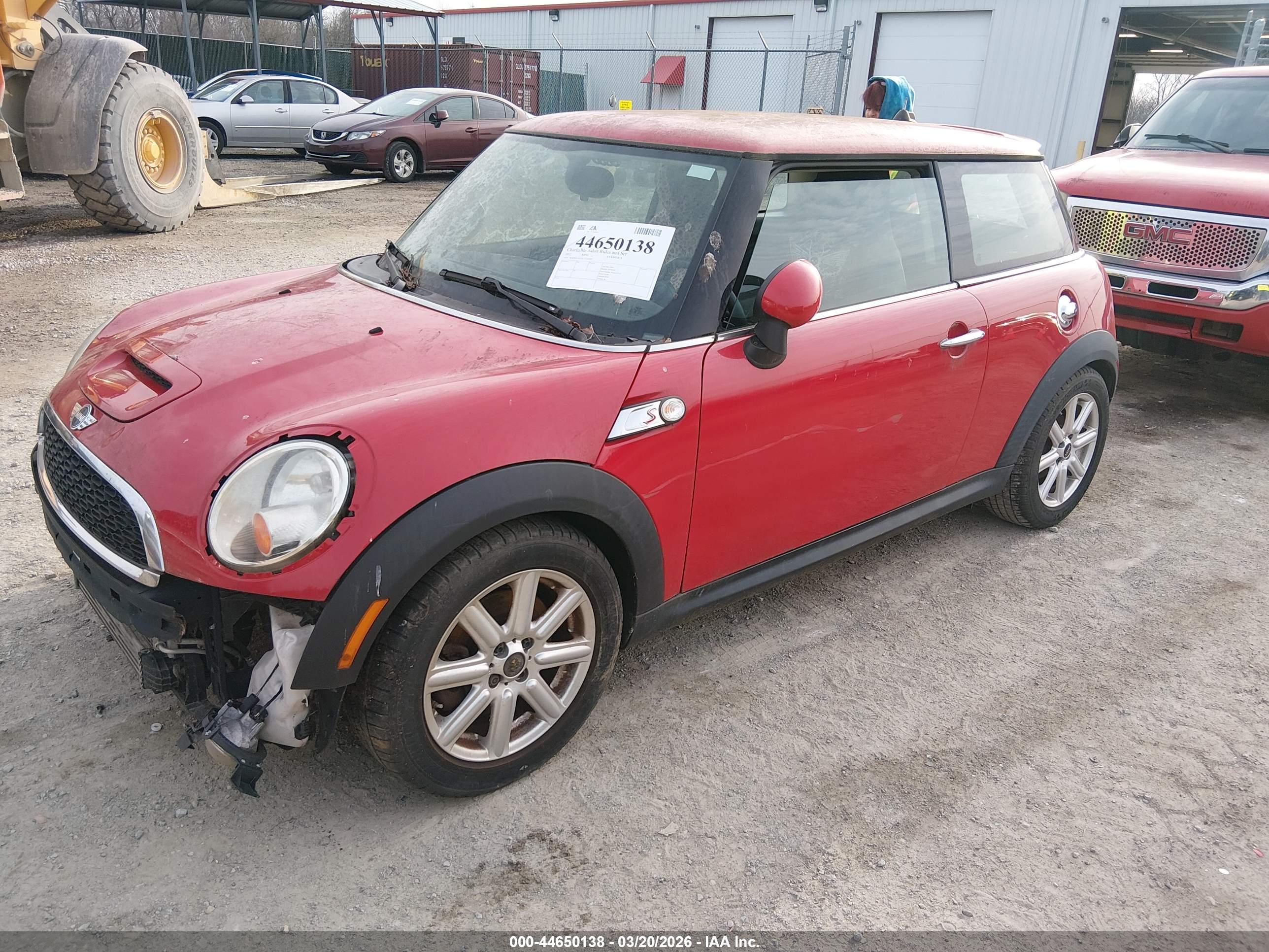 MINI COOPER image 2