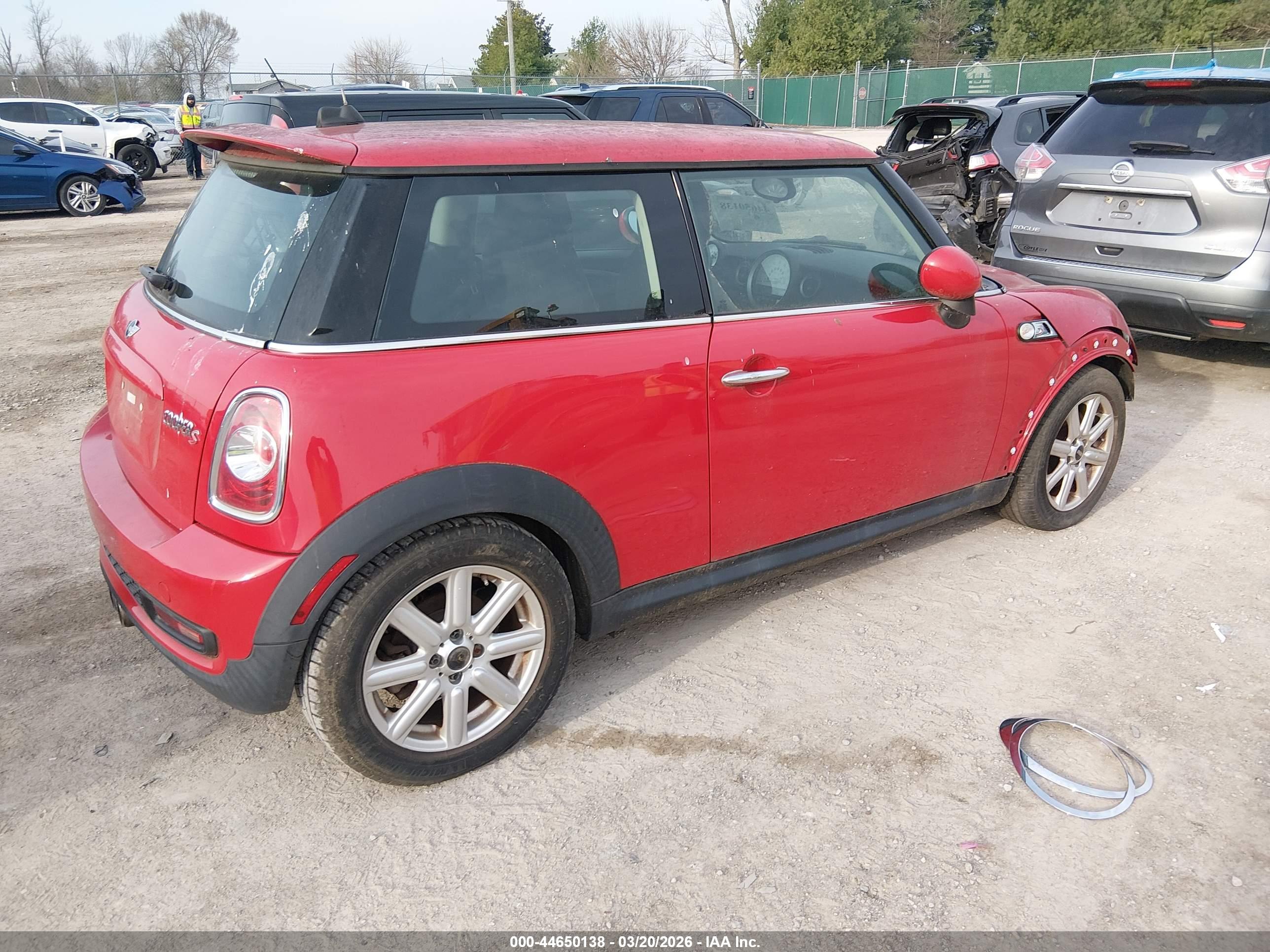 MINI COOPER image 4