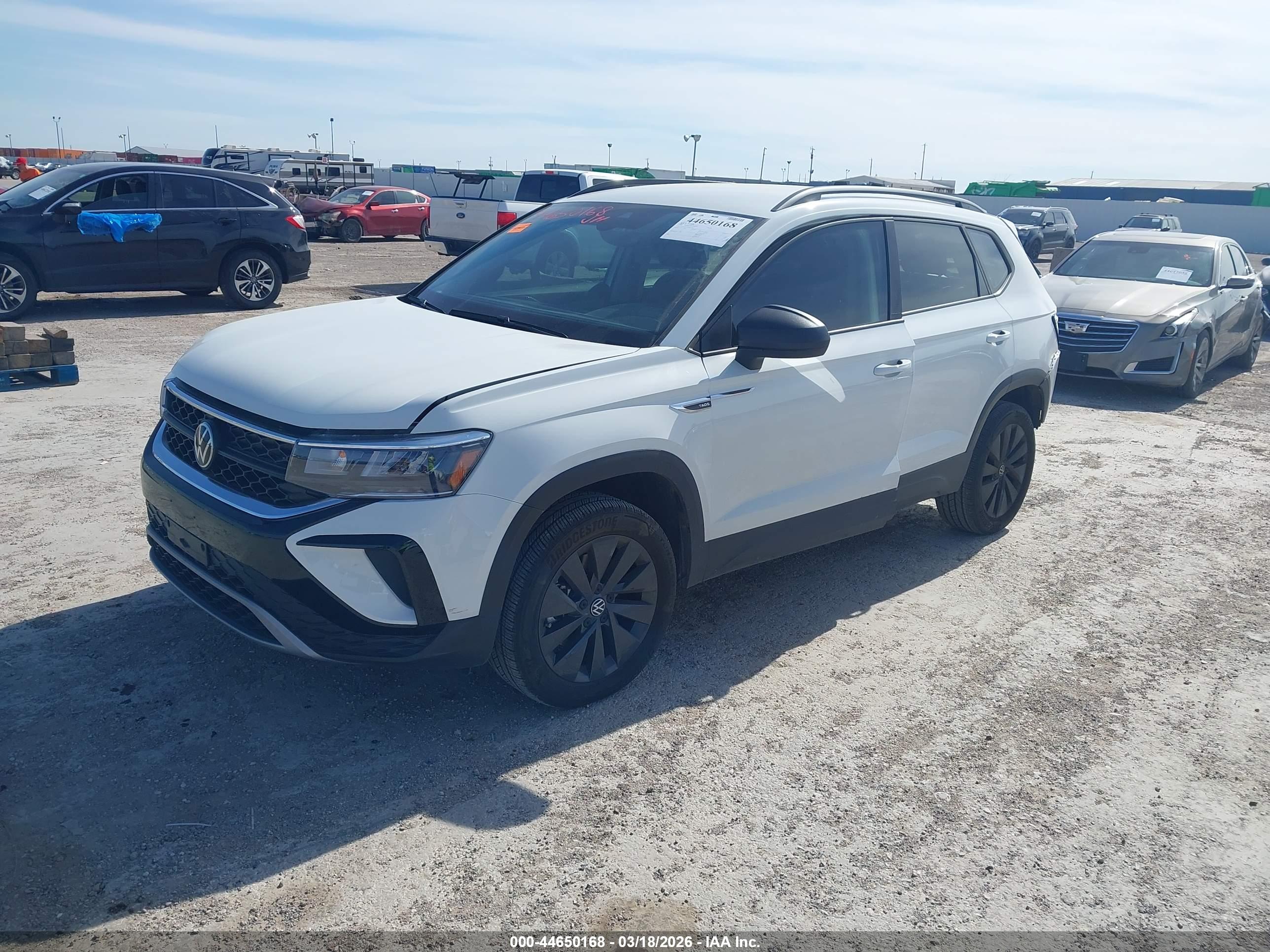 VOLKSWAGEN TAOS image 2