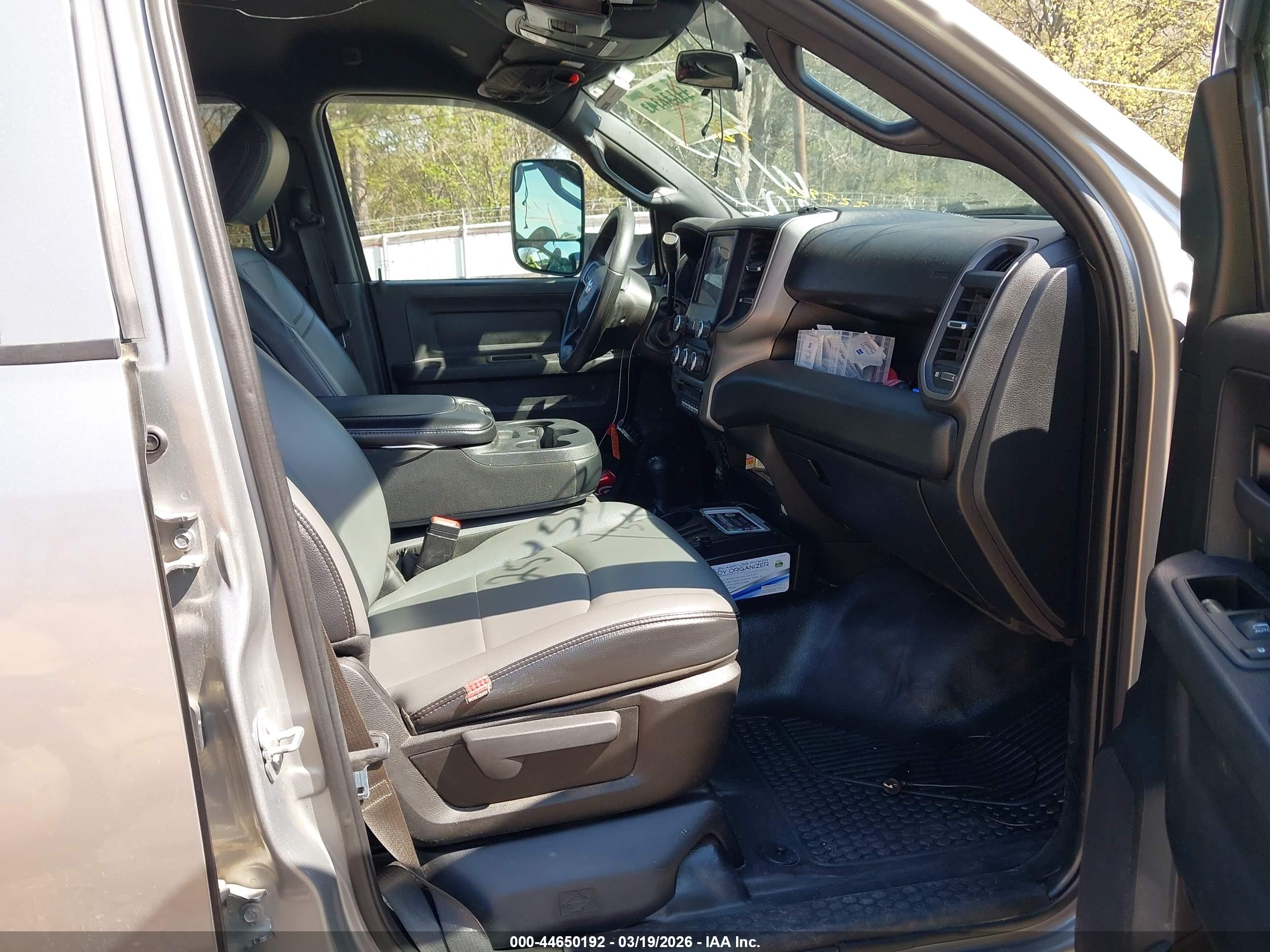RAM 3500 image 5
