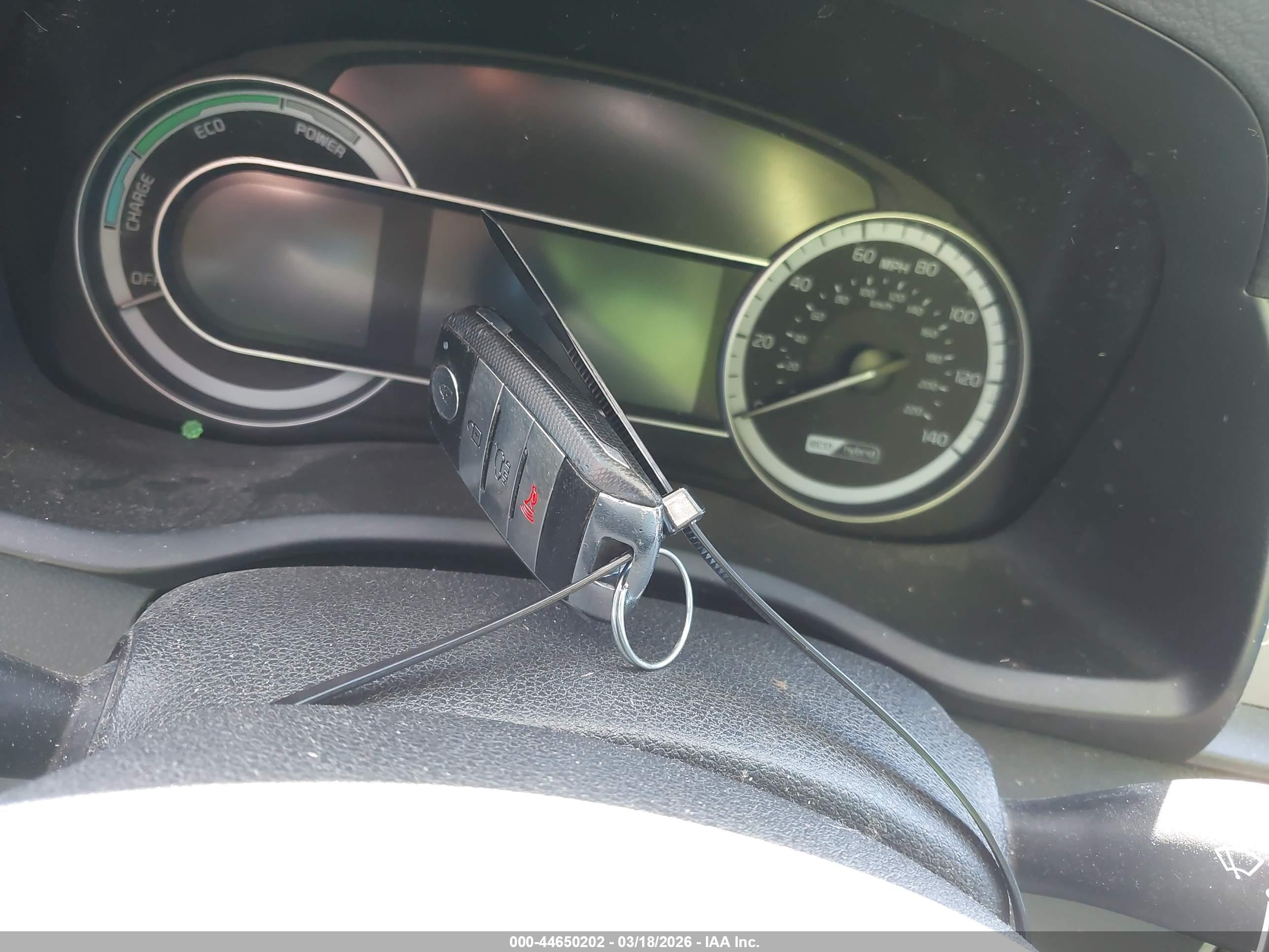 KIA NIRO image 11