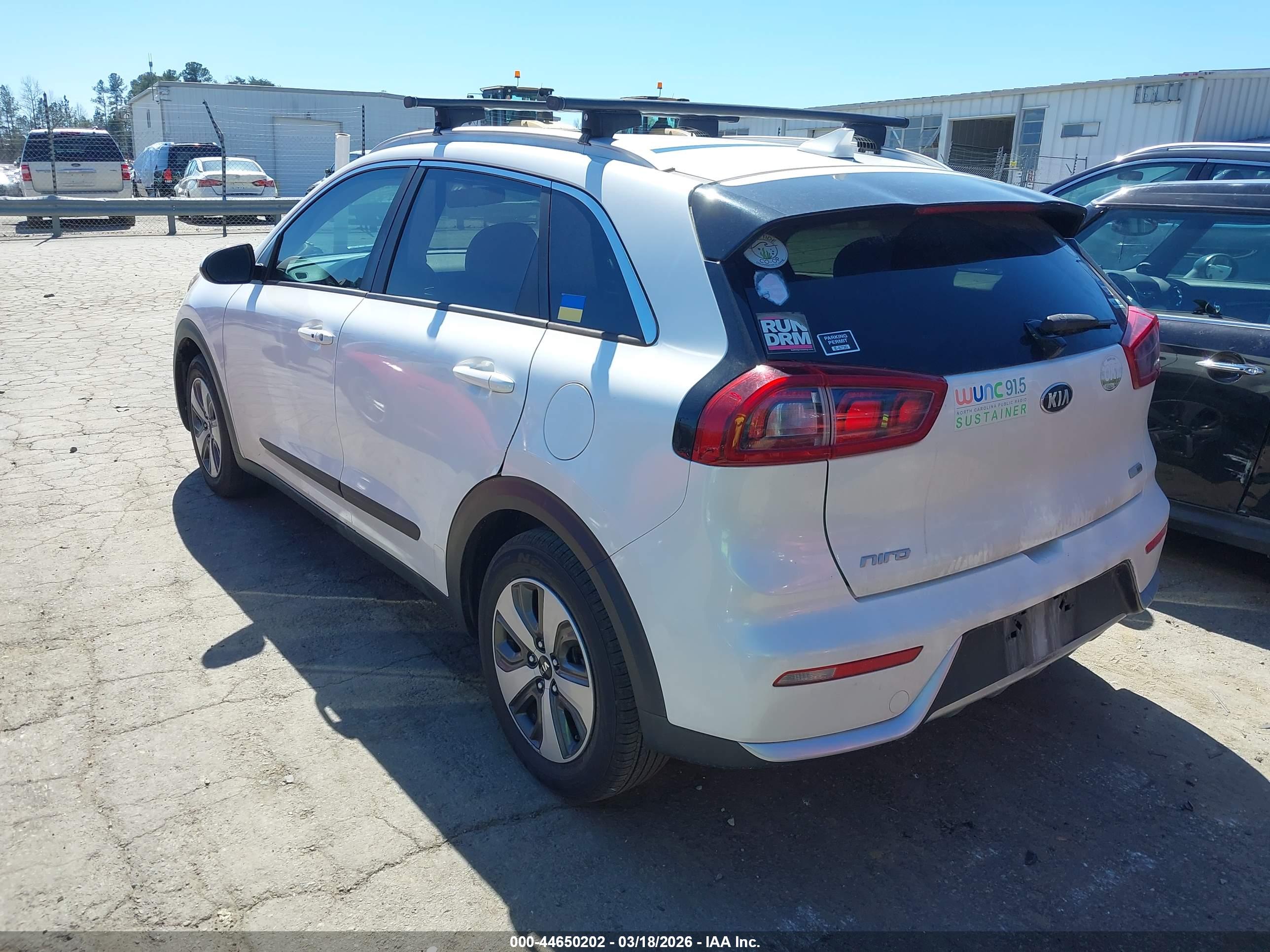 KIA NIRO image 3