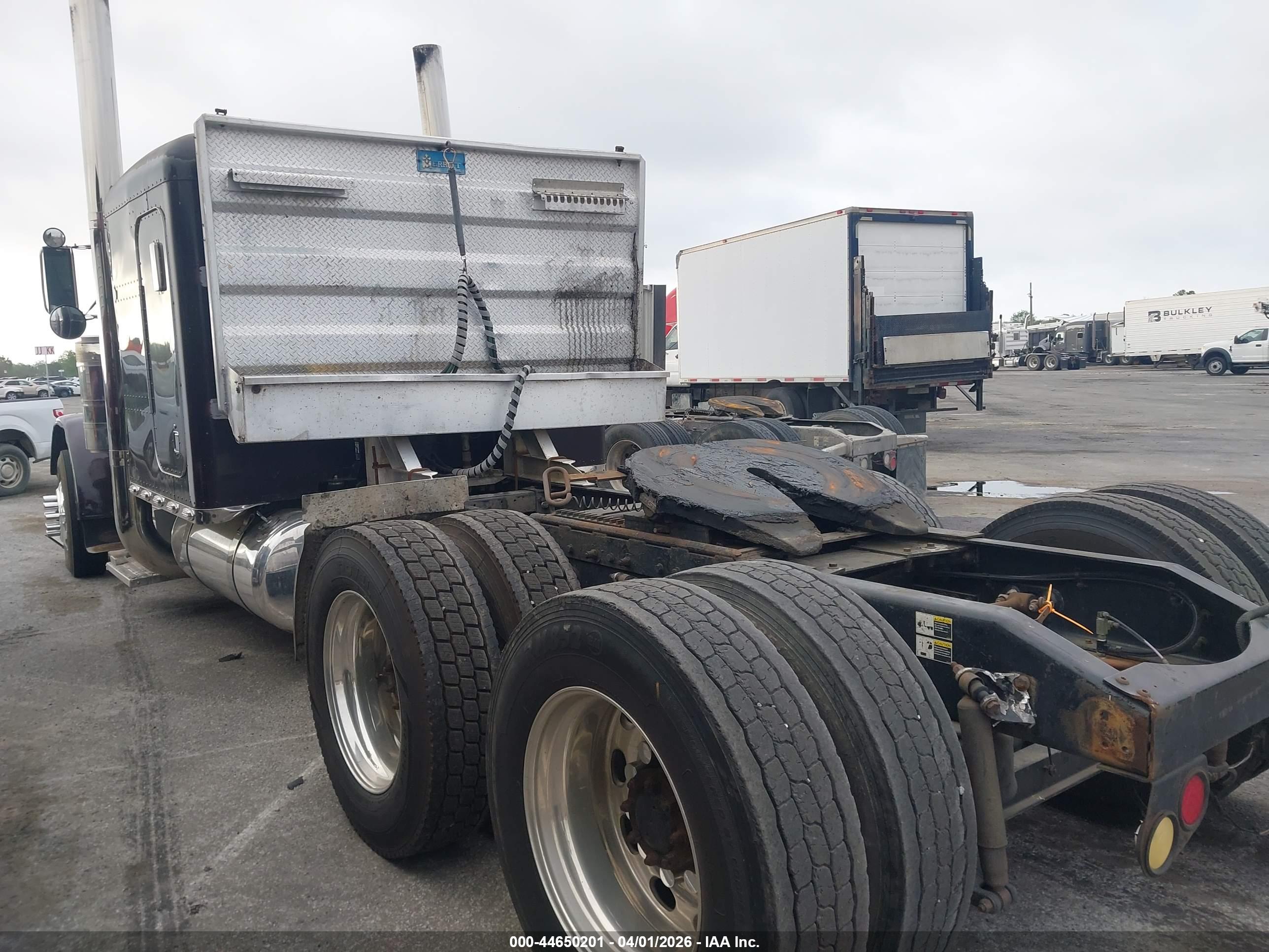 PETERBILT 379 image 3