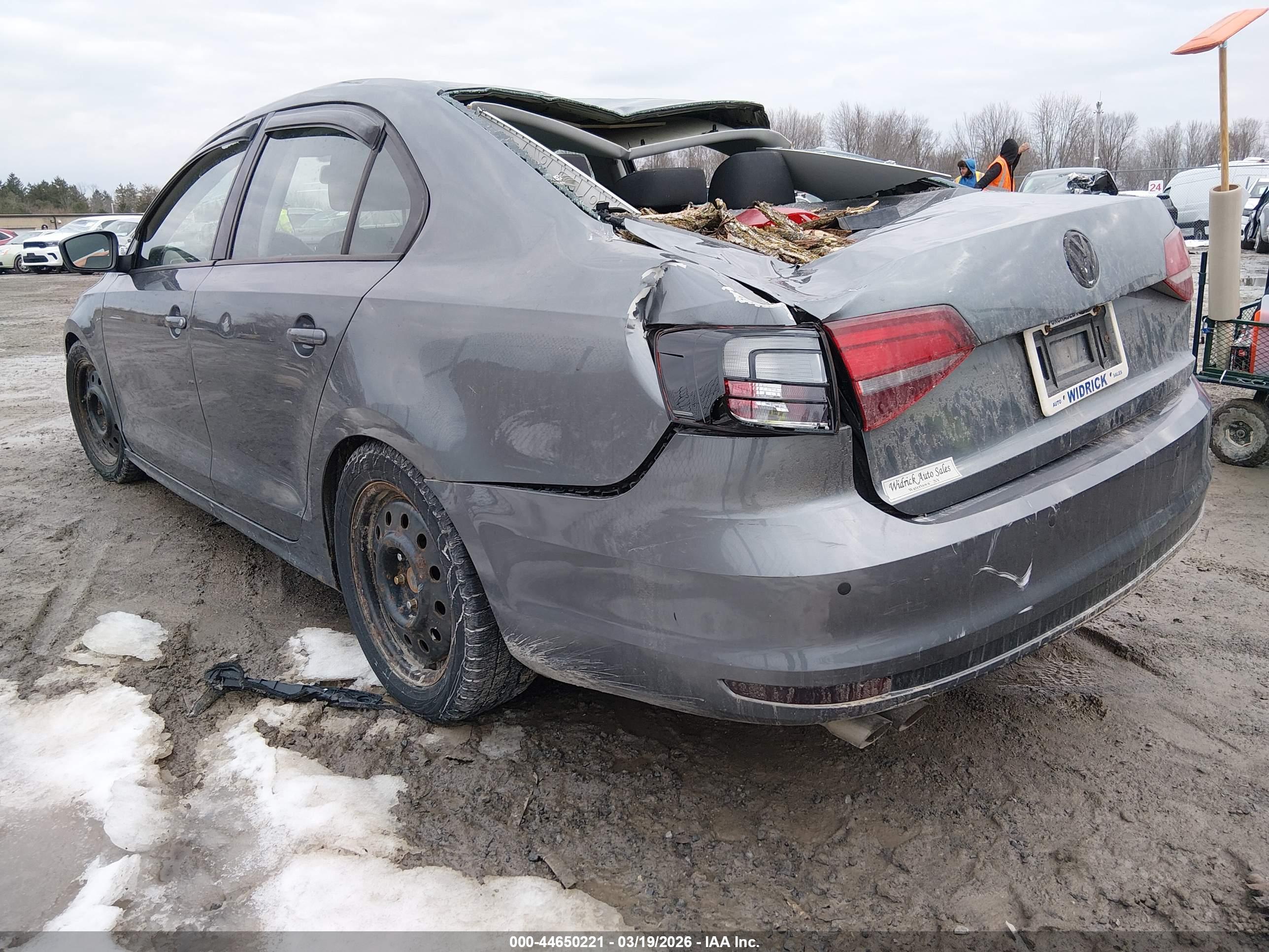 VOLKSWAGEN JETTA image 3
