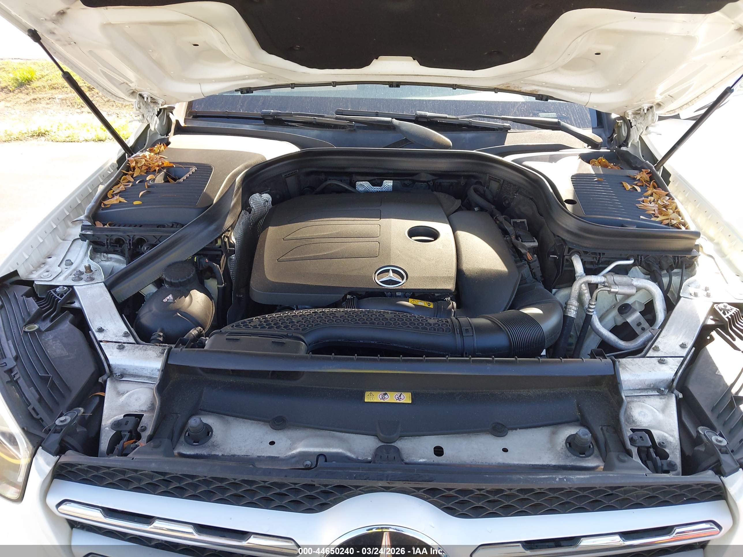 MERCEDES-BENZ GLC image 10