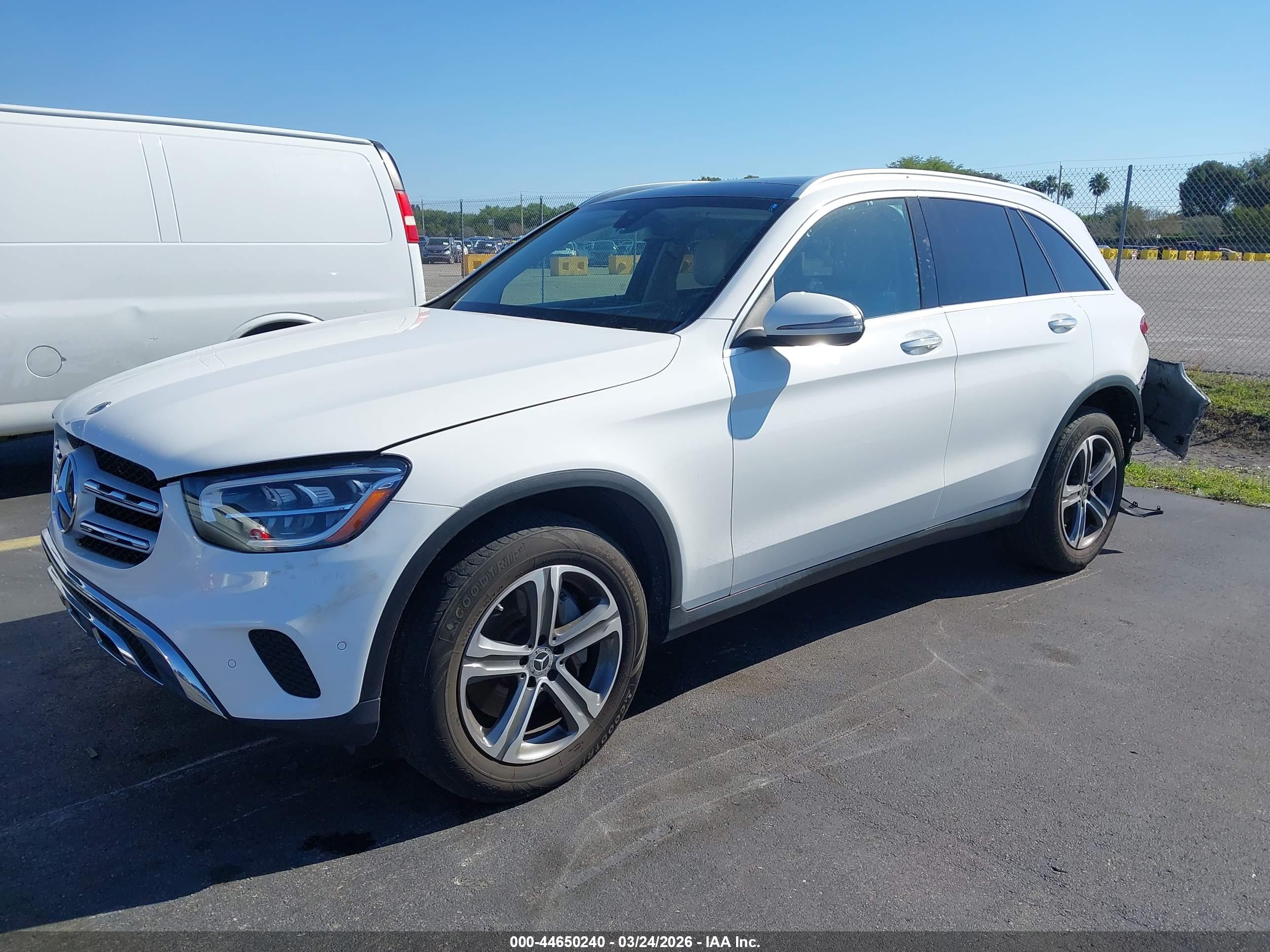 MERCEDES-BENZ GLC image 2