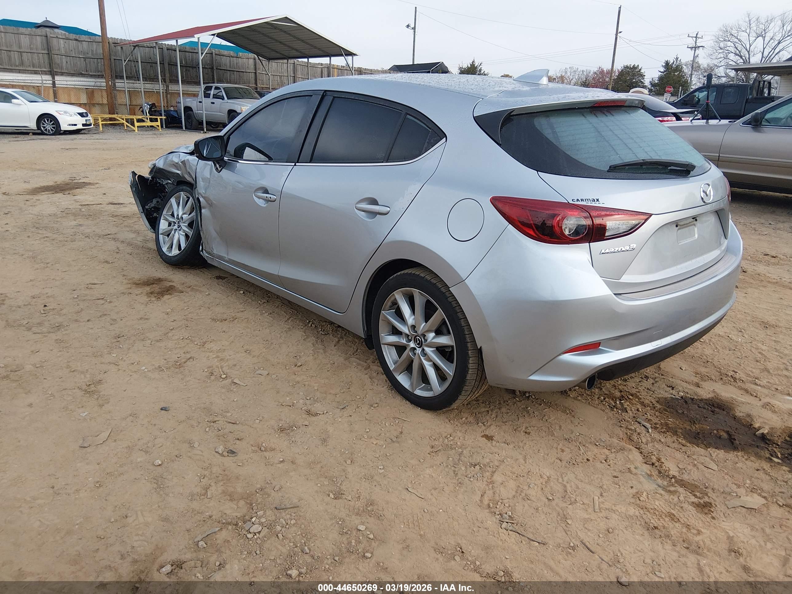 MAZDA MAZDA3 image 3