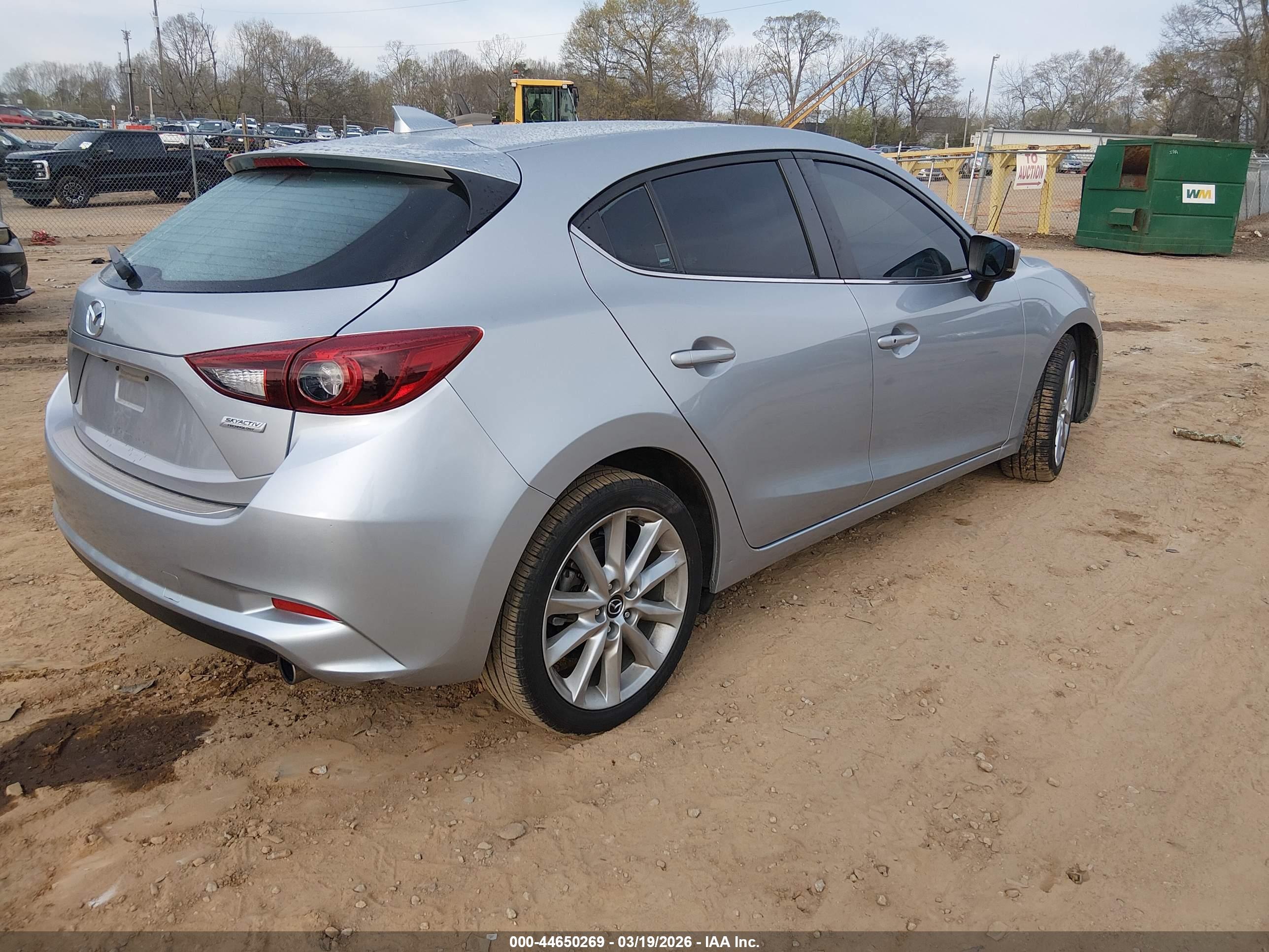 MAZDA MAZDA3 image 4