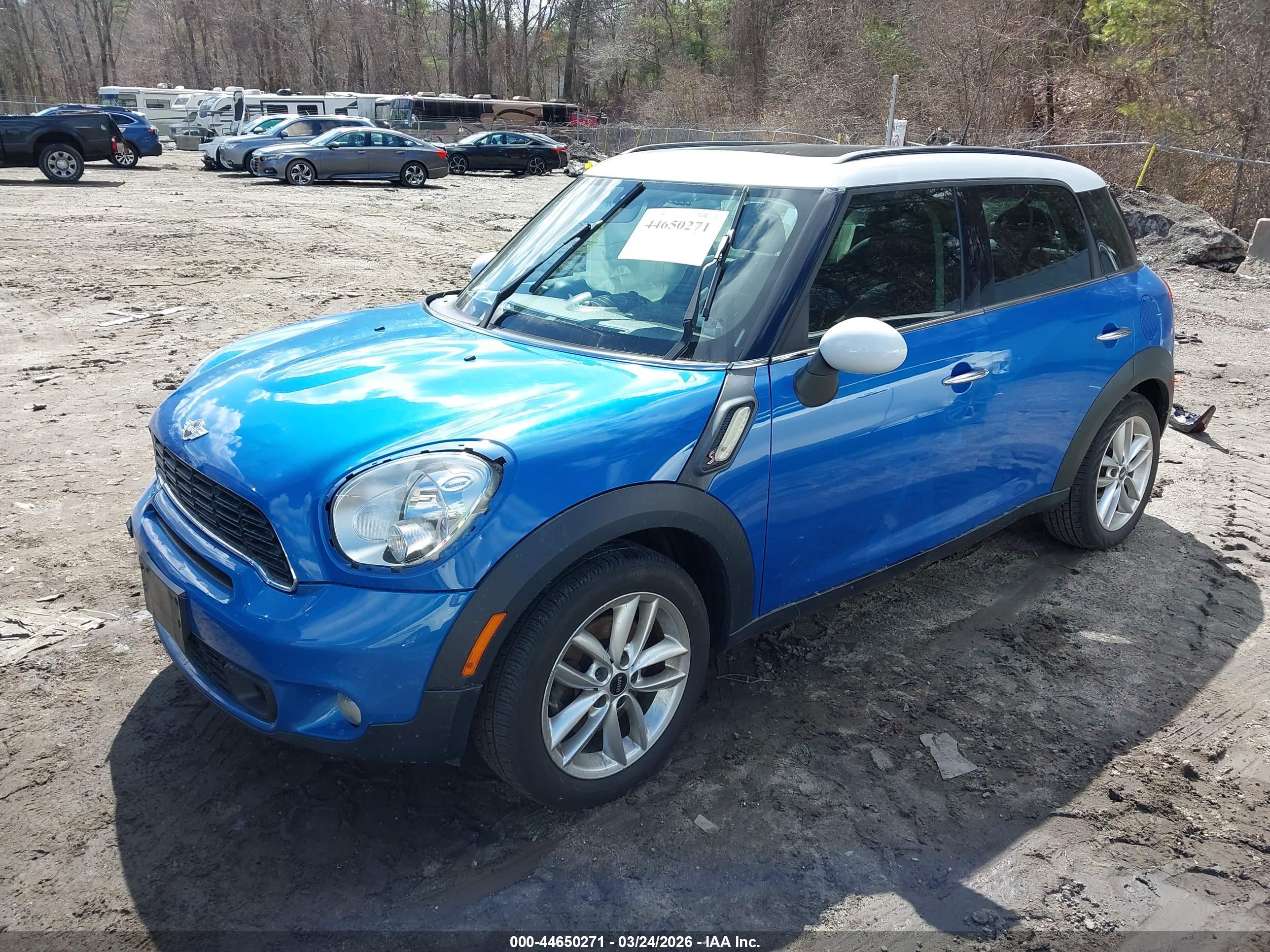 MINI COUNTRYMAN image 2