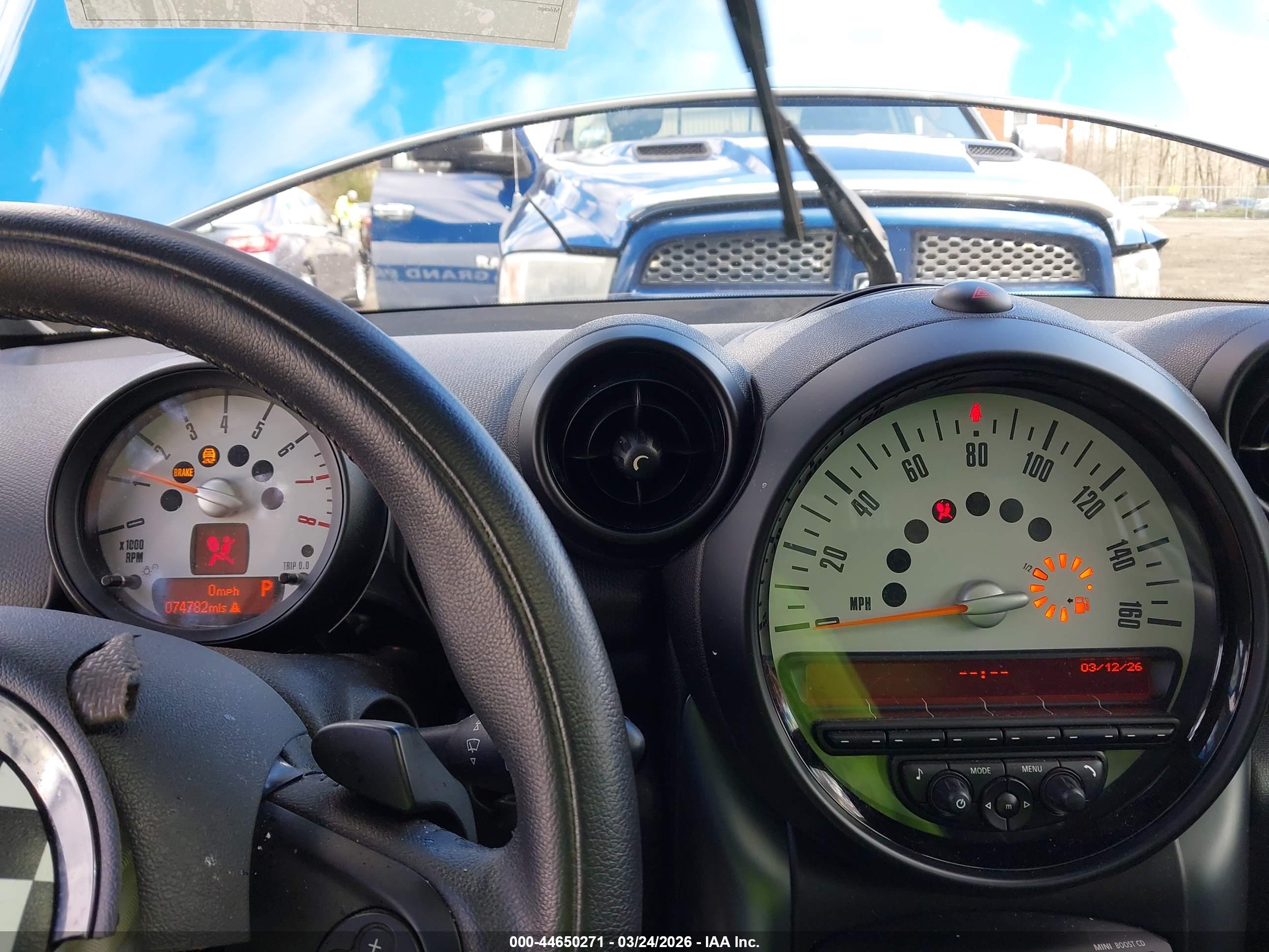 MINI COUNTRYMAN image 7