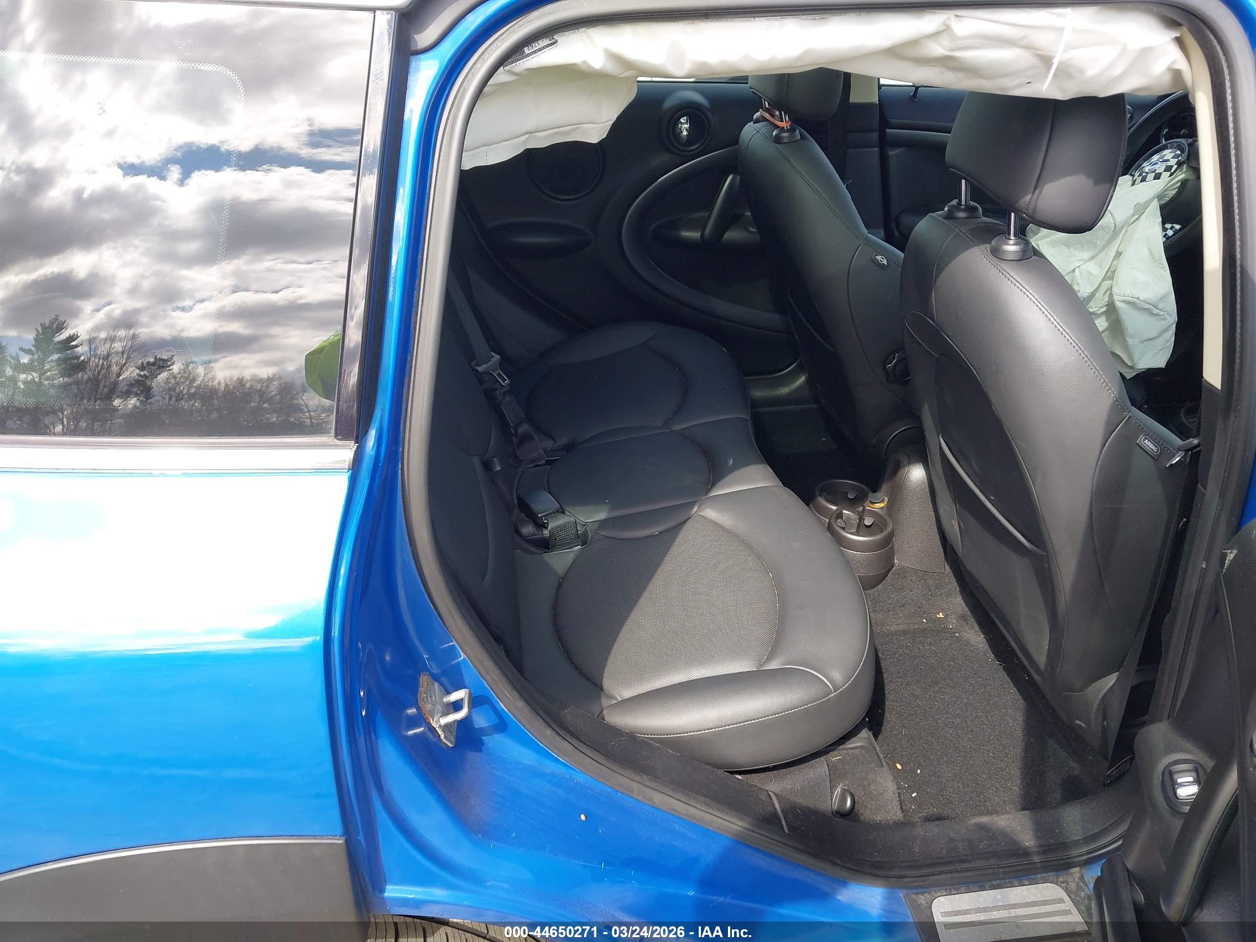 MINI COUNTRYMAN image 8