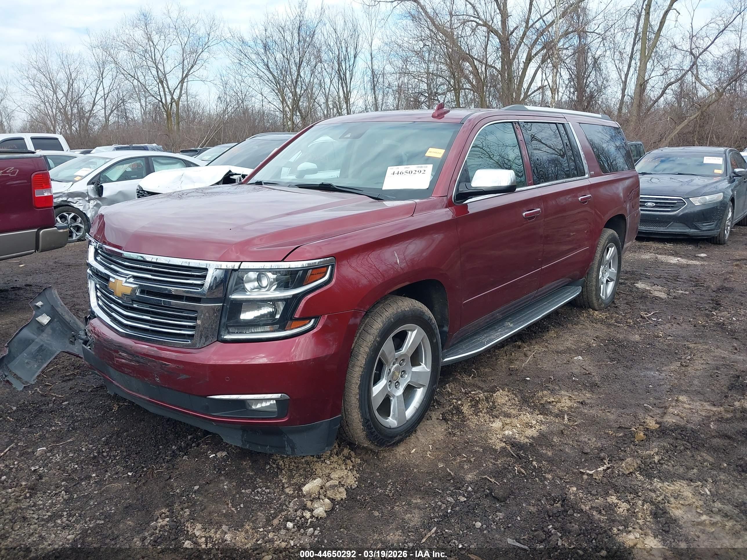 CHEVROLET SUBURBAN image 2