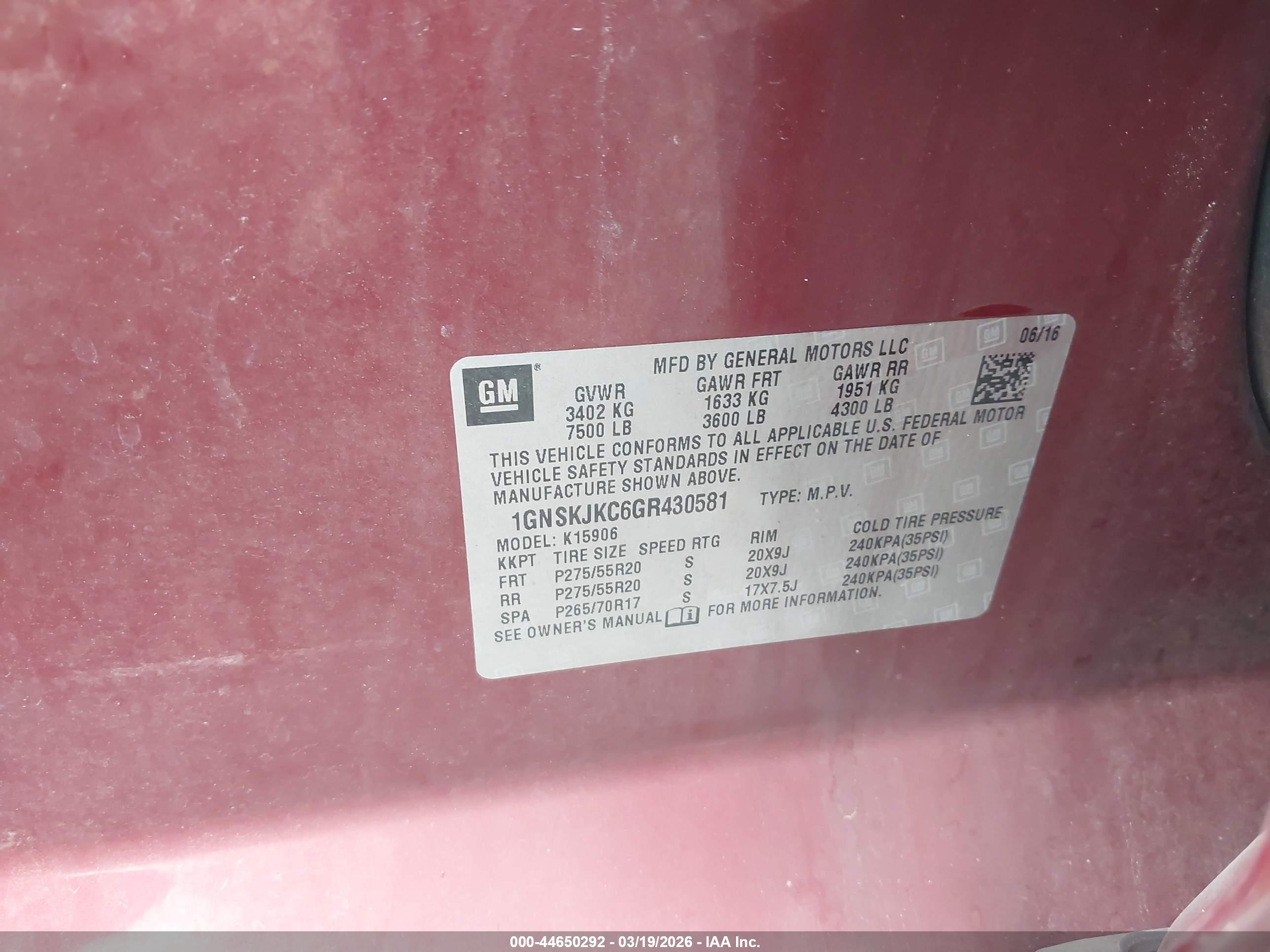 CHEVROLET SUBURBAN image 9