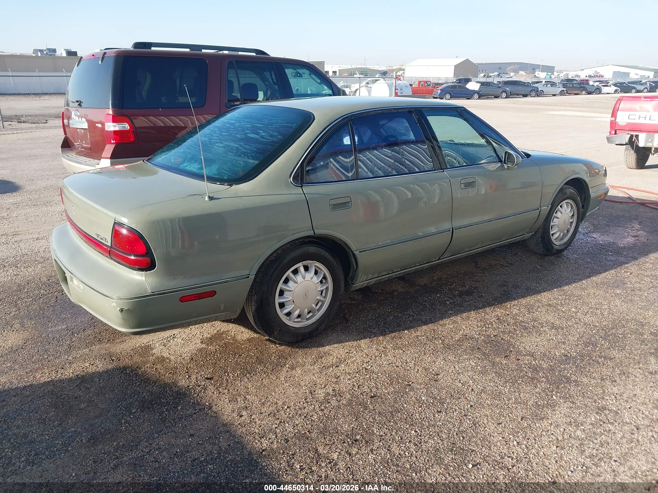 OLDSMOBILE EIGHTY-EIGHT image 4