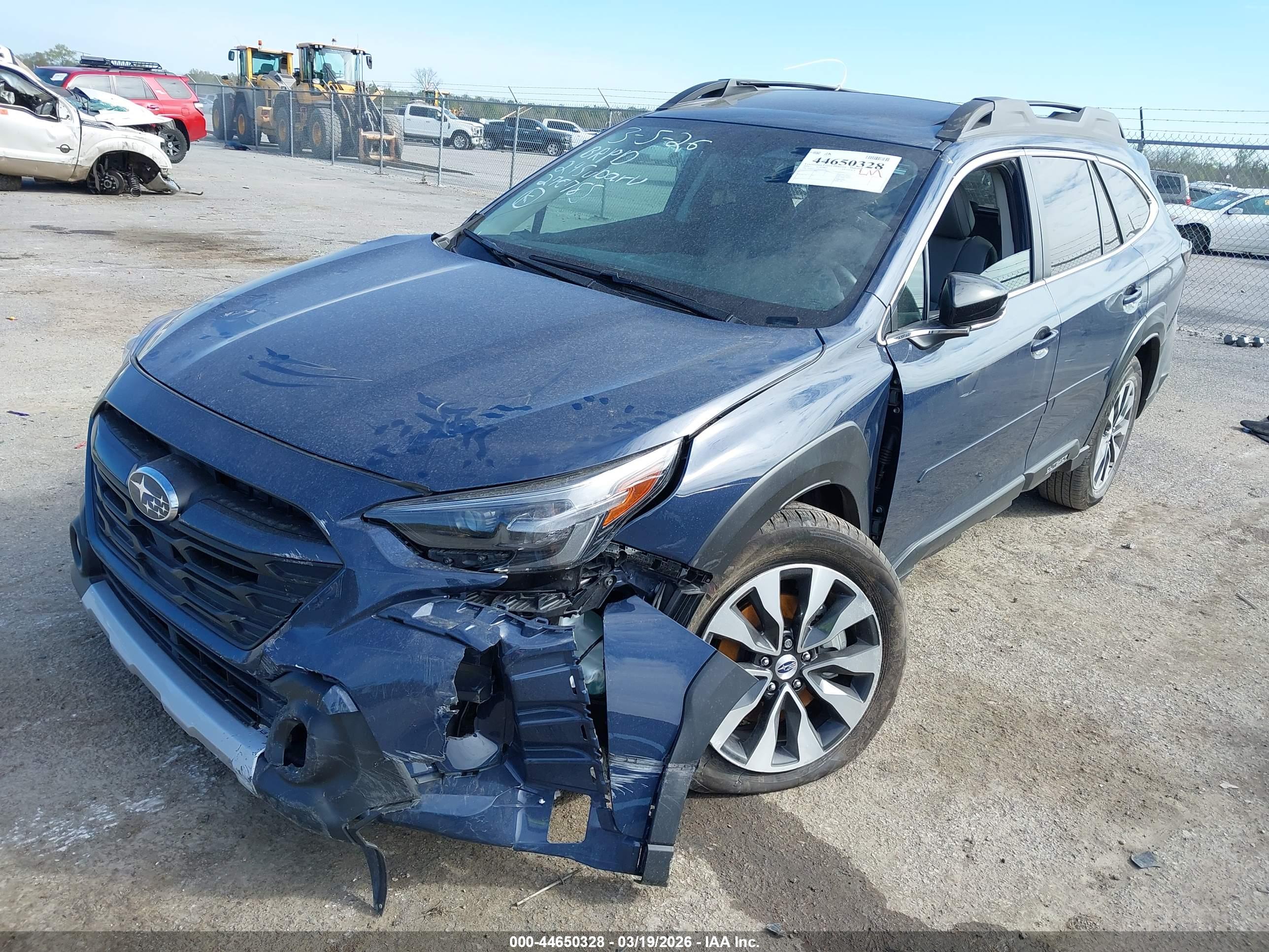 SUBARU OUTBACK image 2