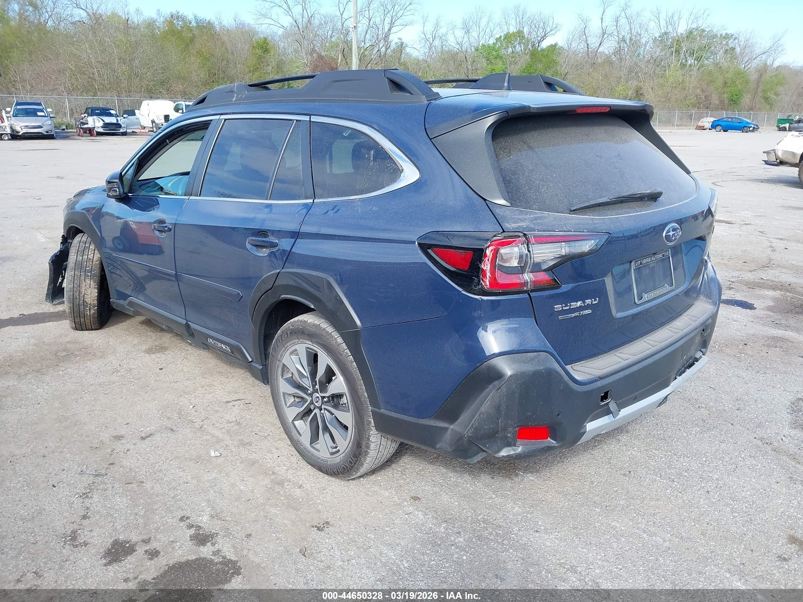 SUBARU OUTBACK image 3