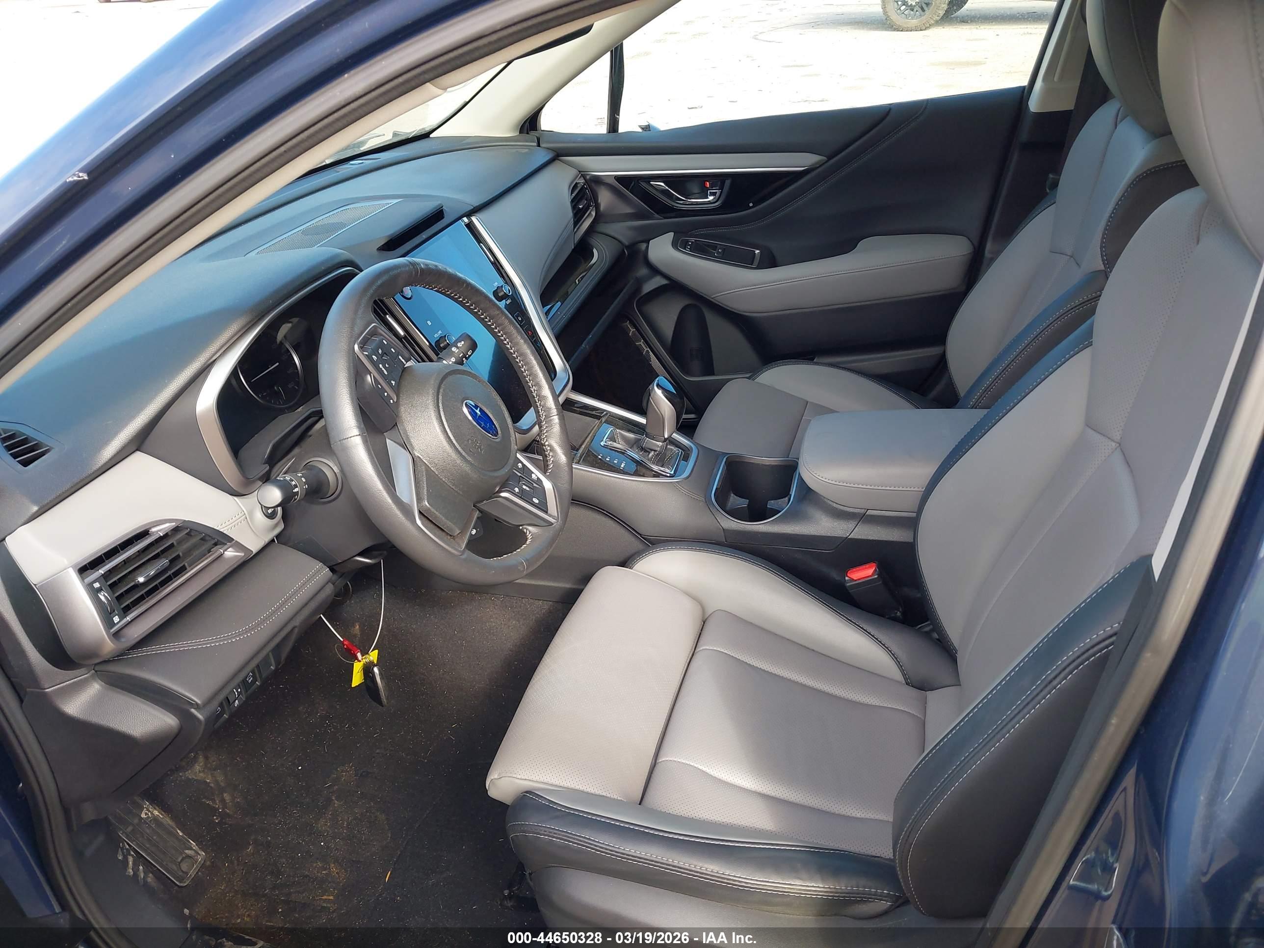 SUBARU OUTBACK image 5