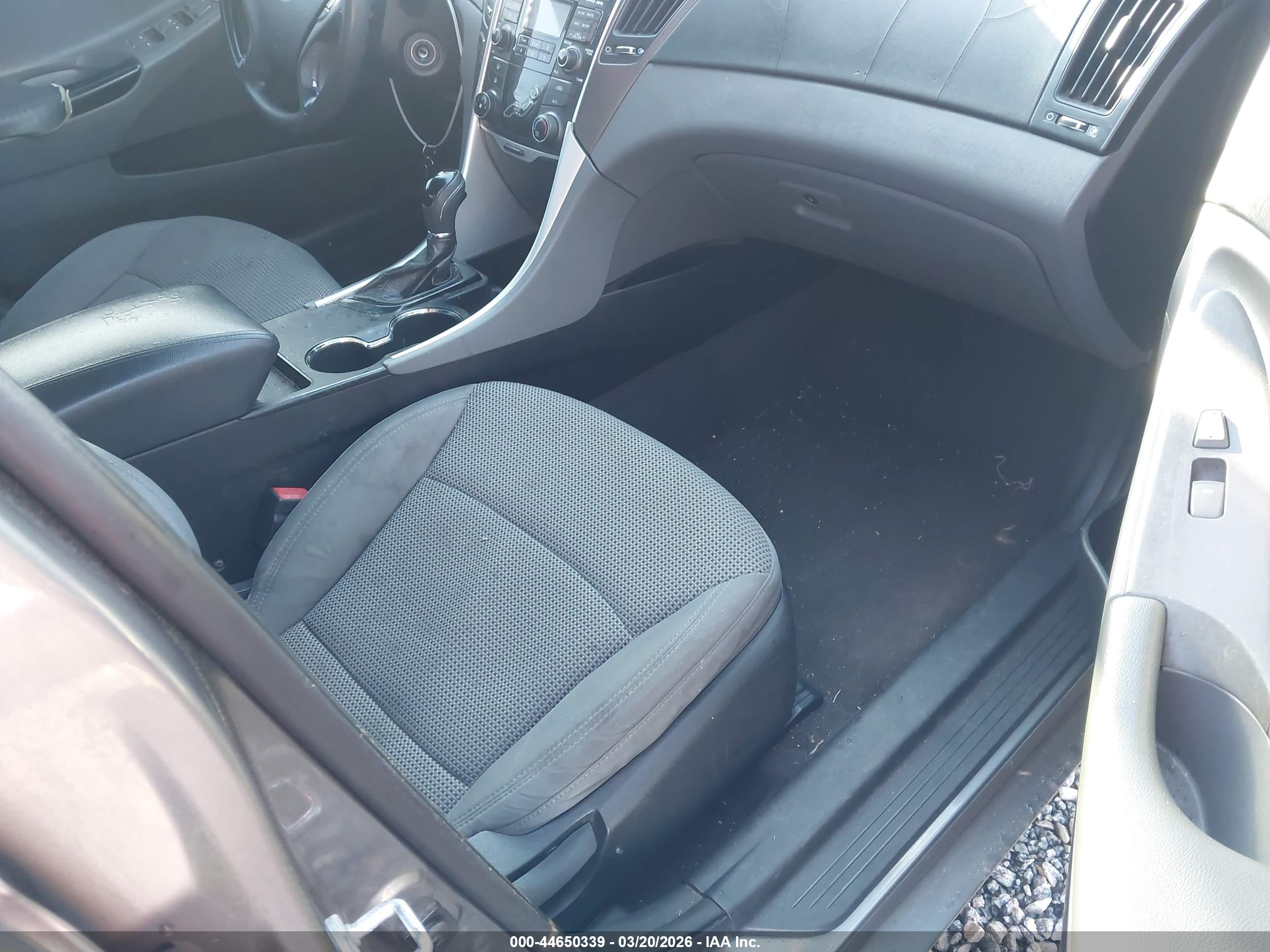 HYUNDAI SONATA image 5