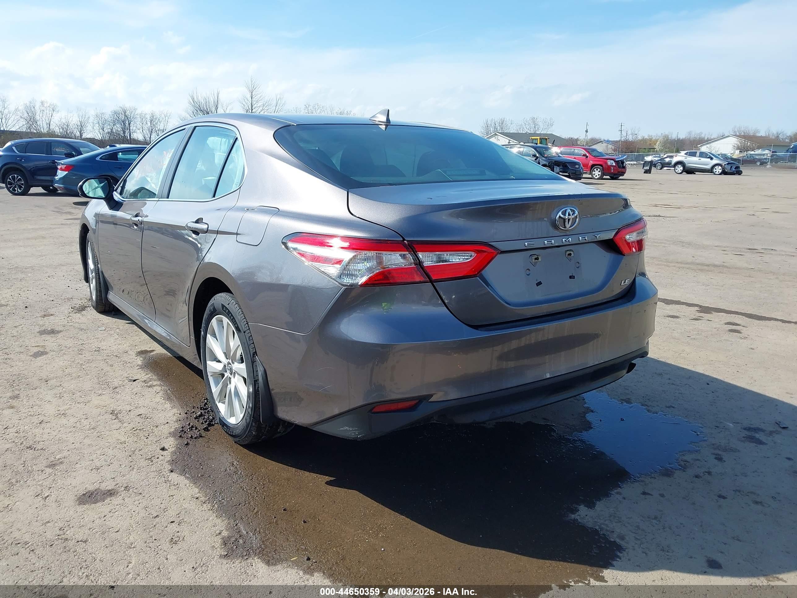 TOYOTA CAMRY image 3