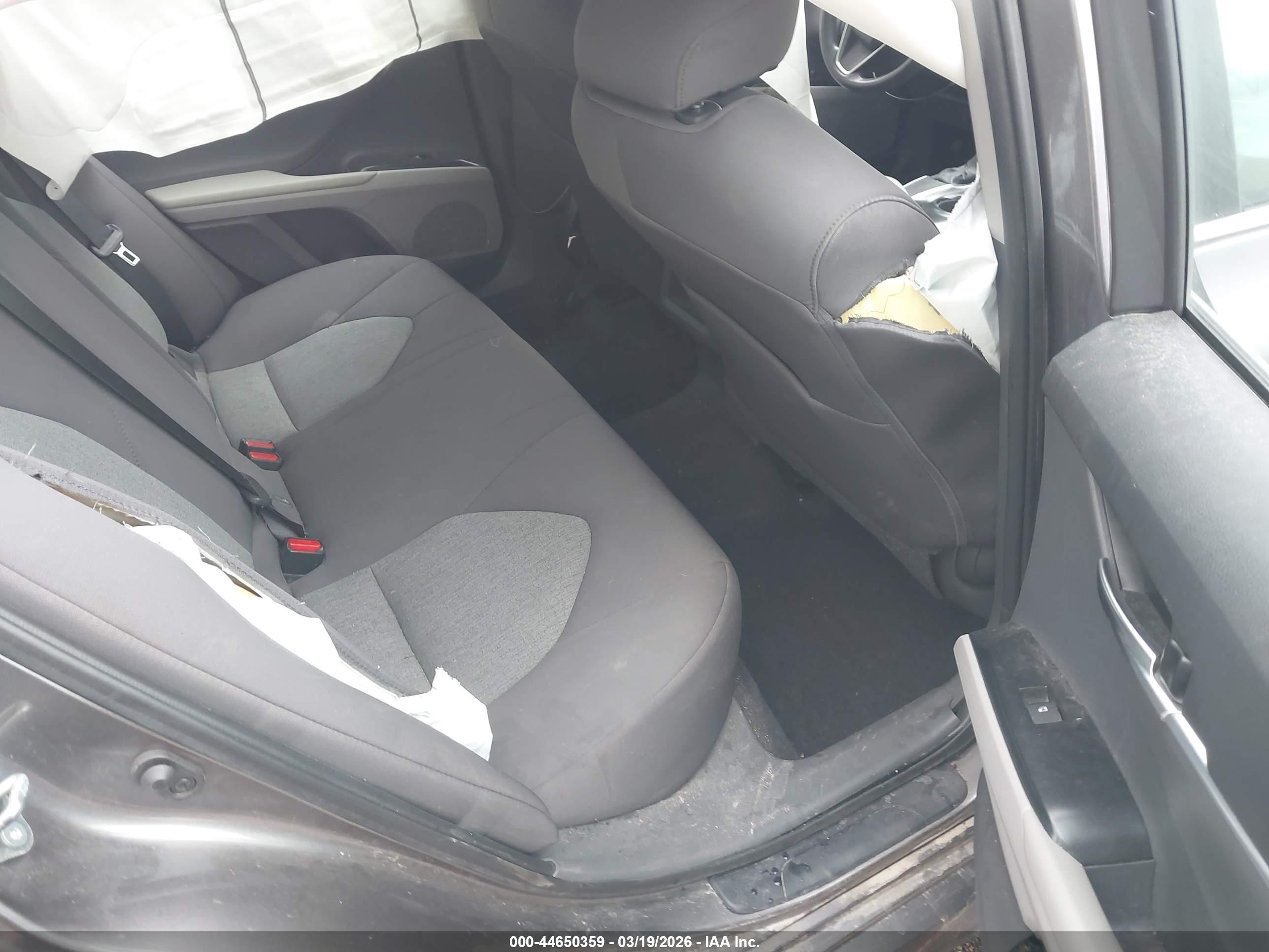 TOYOTA CAMRY image 8