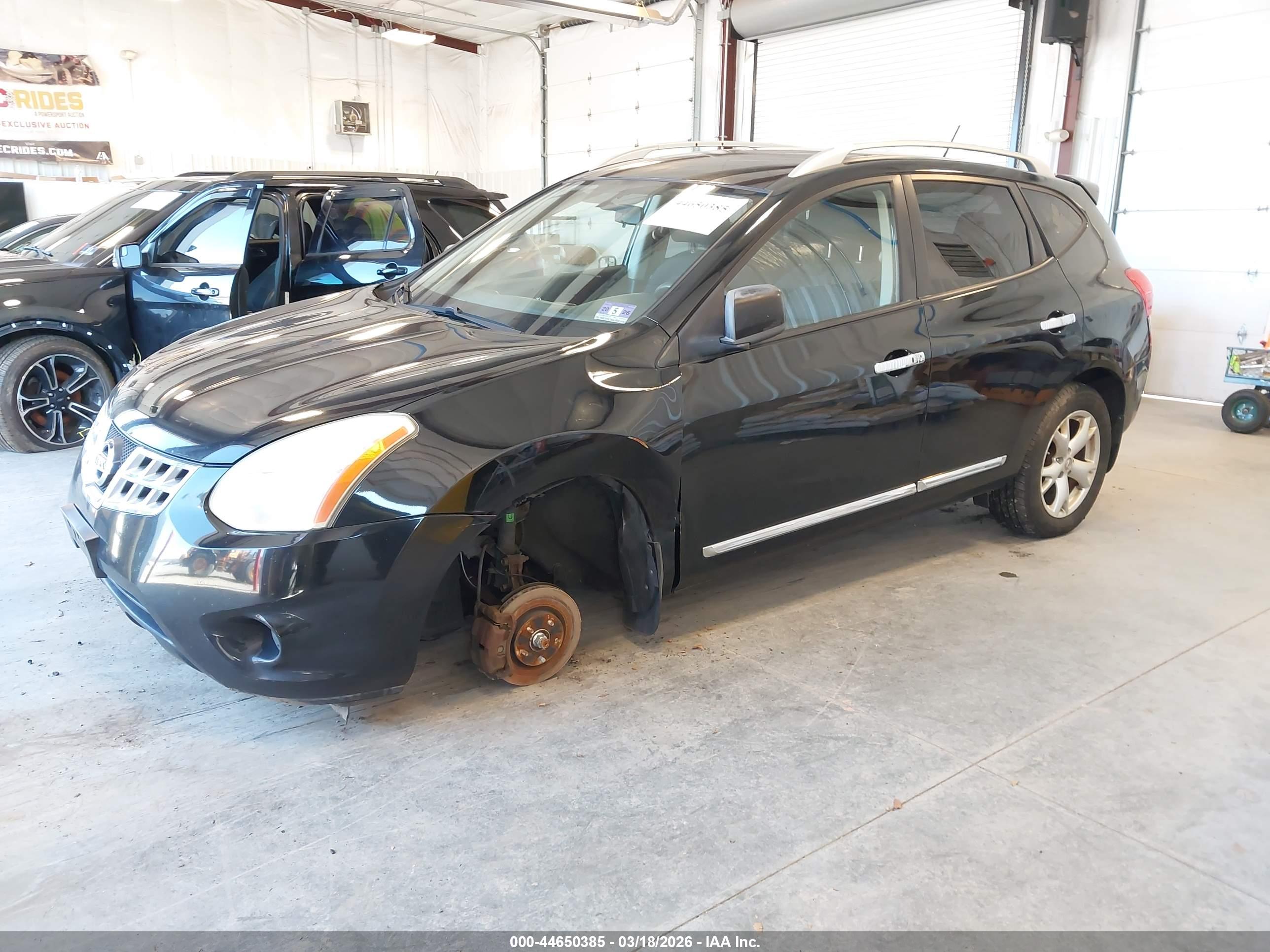 NISSAN ROGUE image 2
