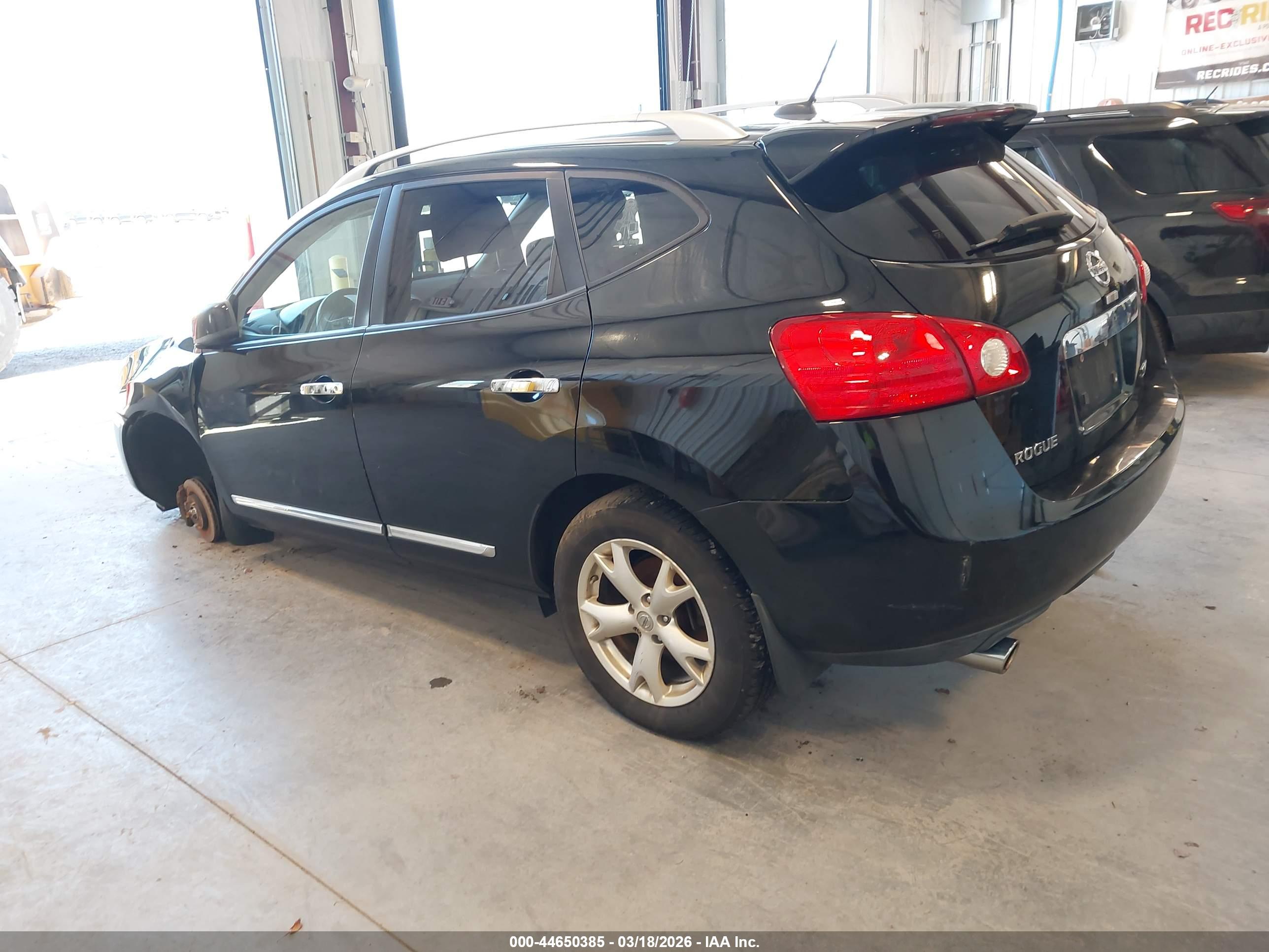 NISSAN ROGUE image 3