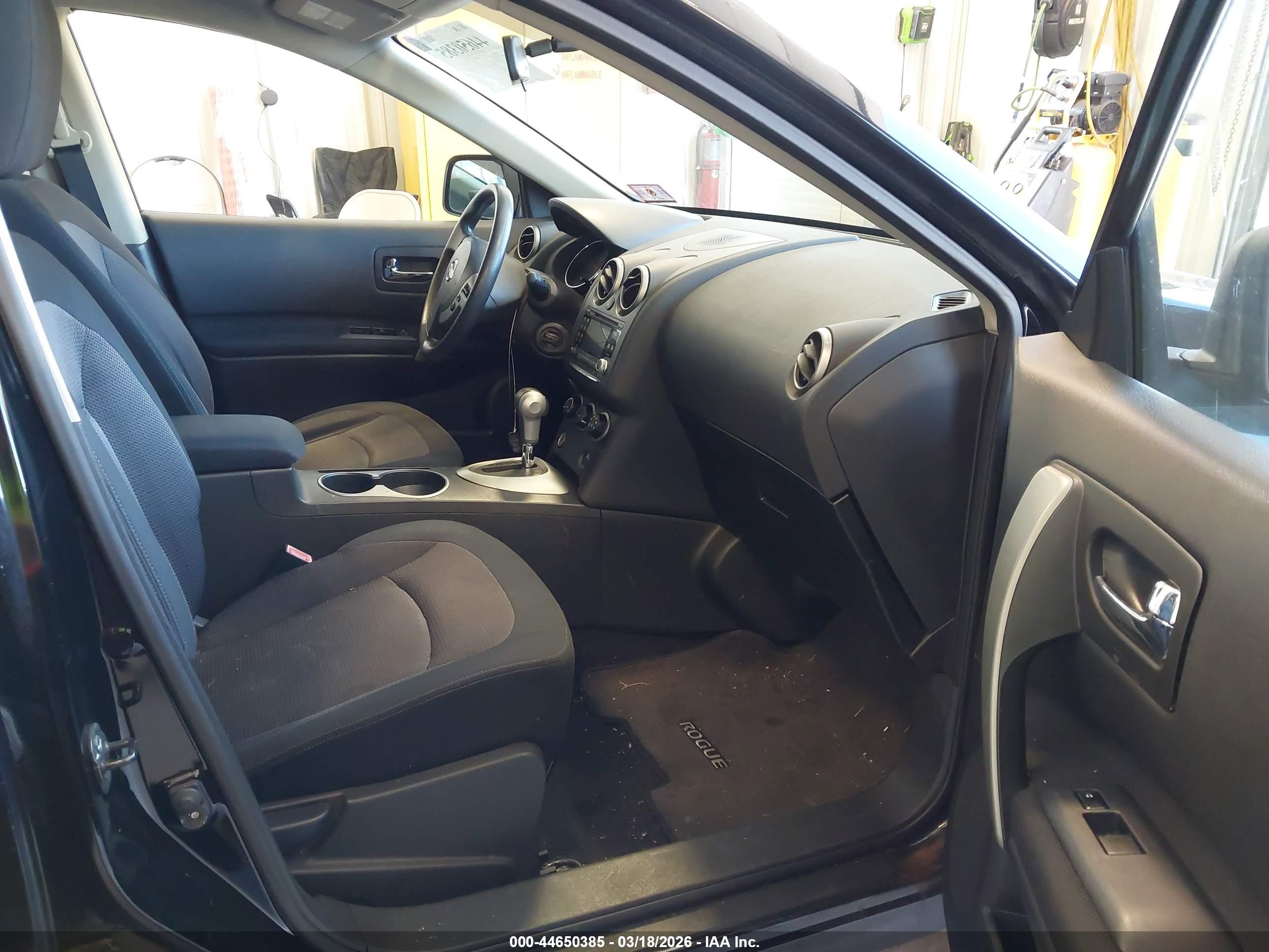NISSAN ROGUE image 5