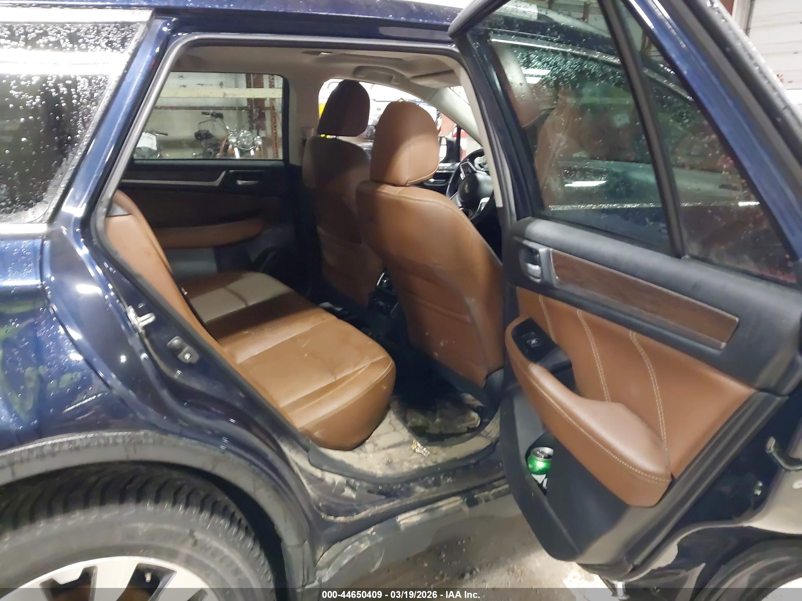 SUBARU OUTBACK image 8