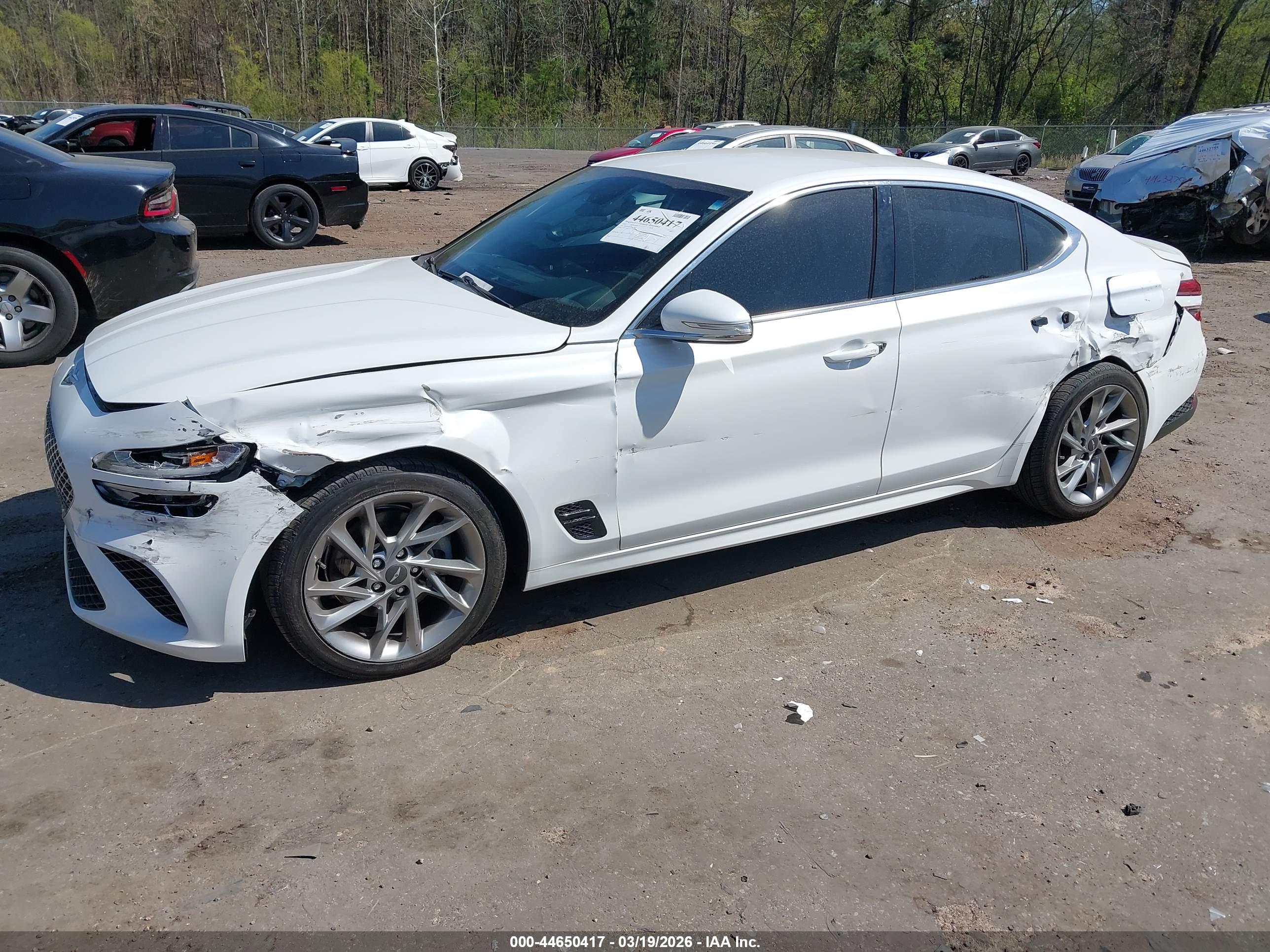 GENESIS G70 image 2