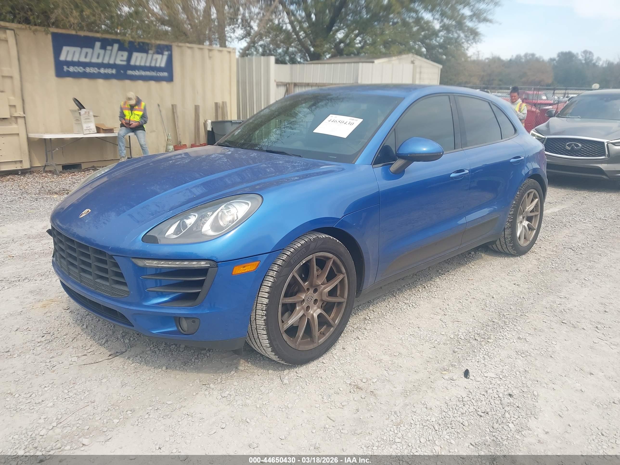 PORSCHE MACAN image 2