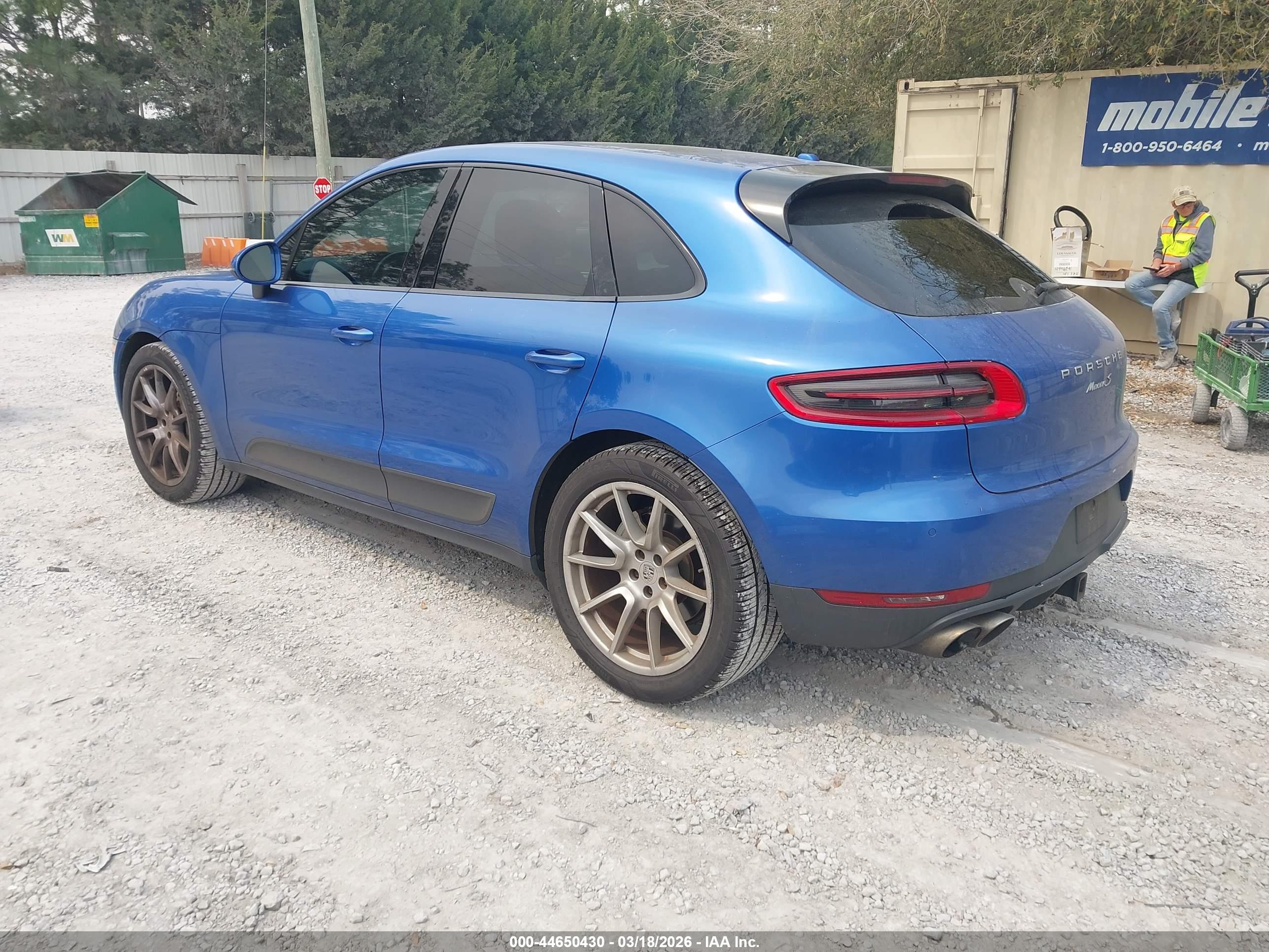 PORSCHE MACAN image 3