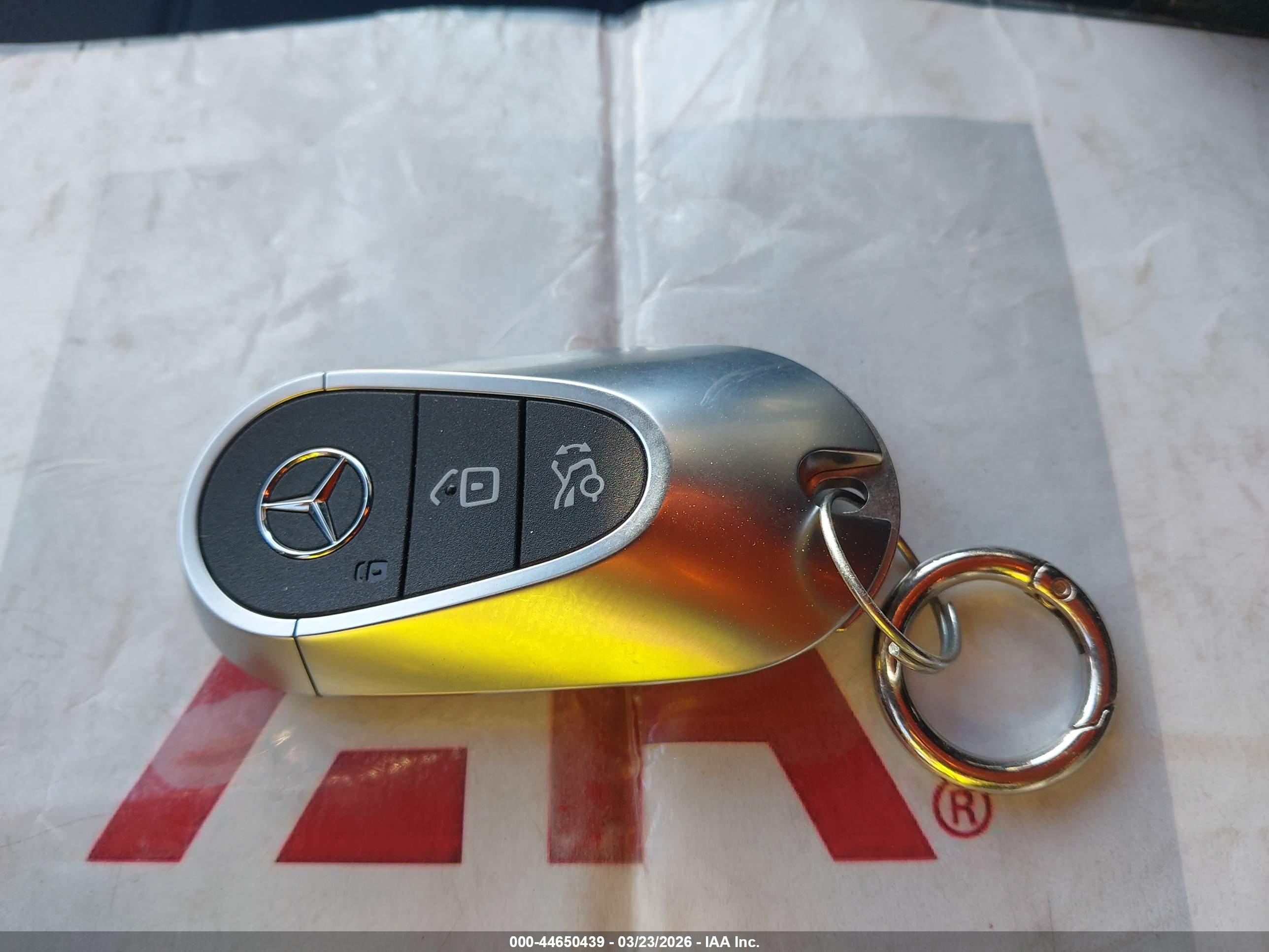 MERCEDES-BENZ GLC image 11