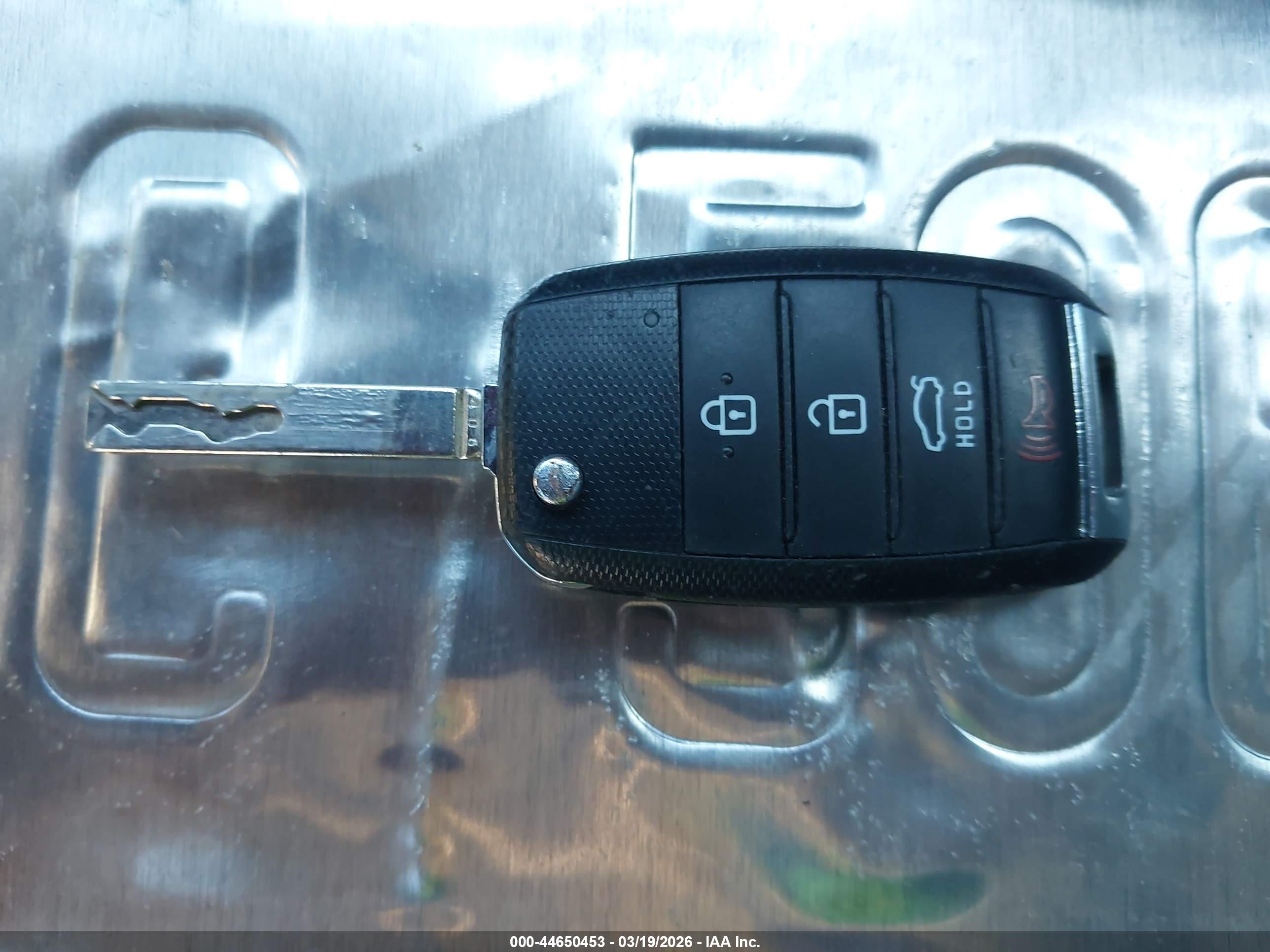 KIA RIO image 11
