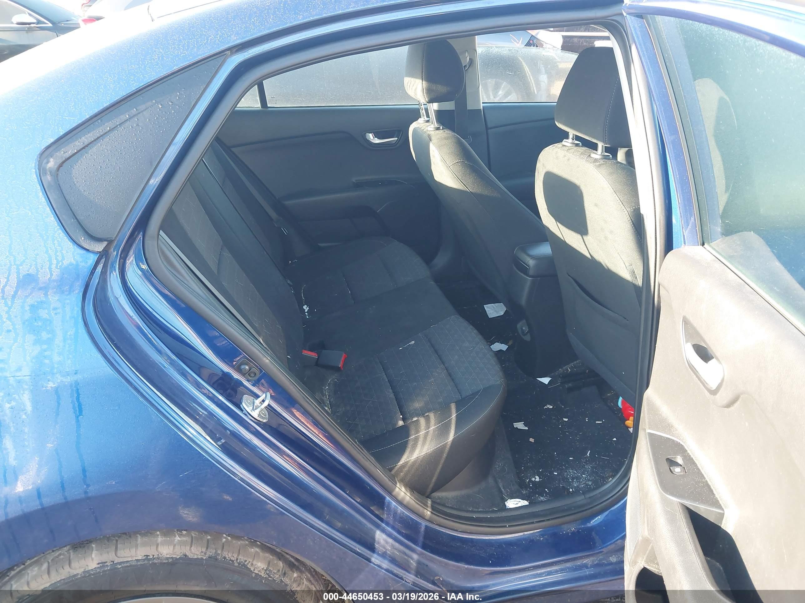 KIA RIO image 8