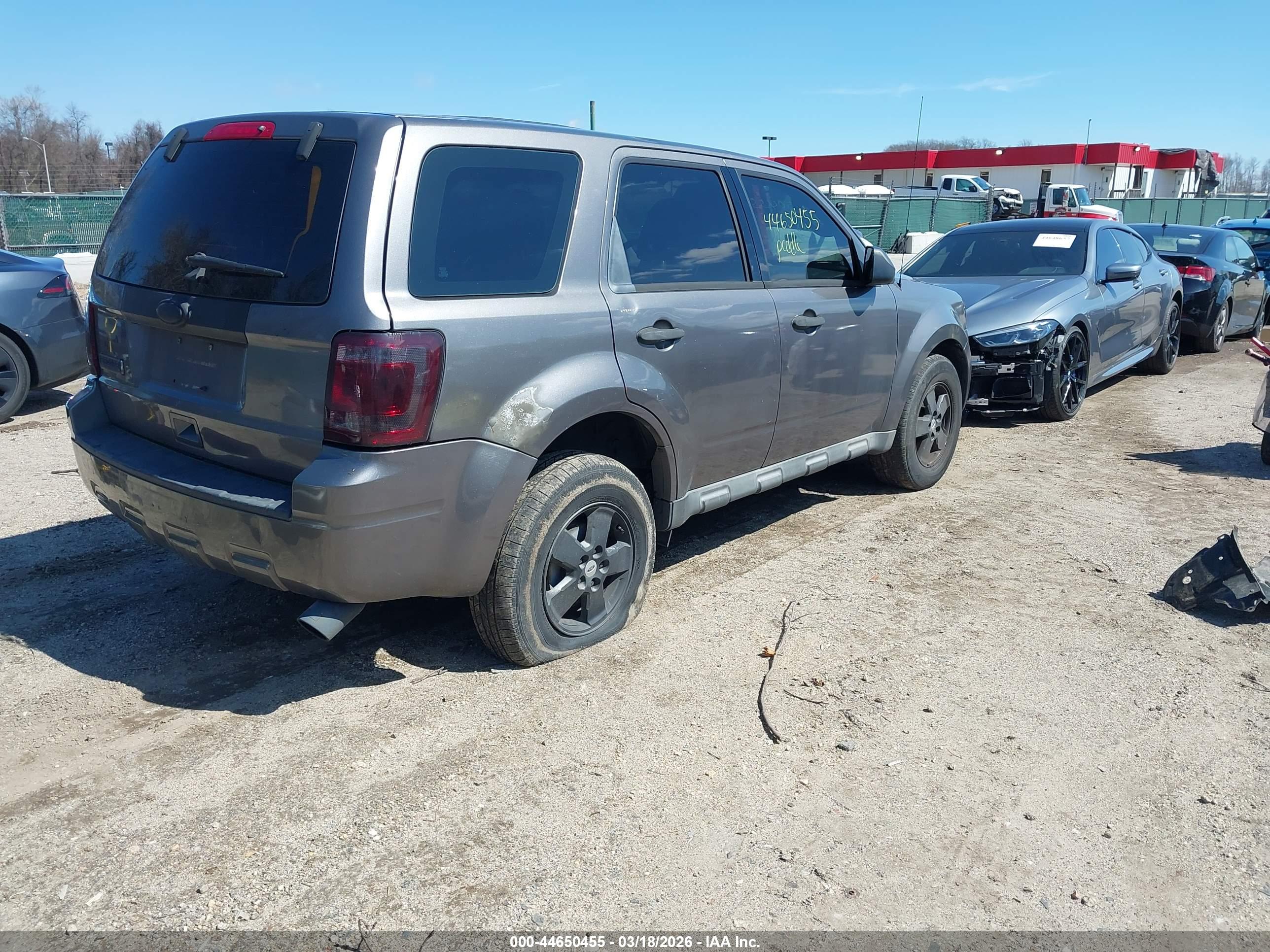 FORD ESCAPE image 4