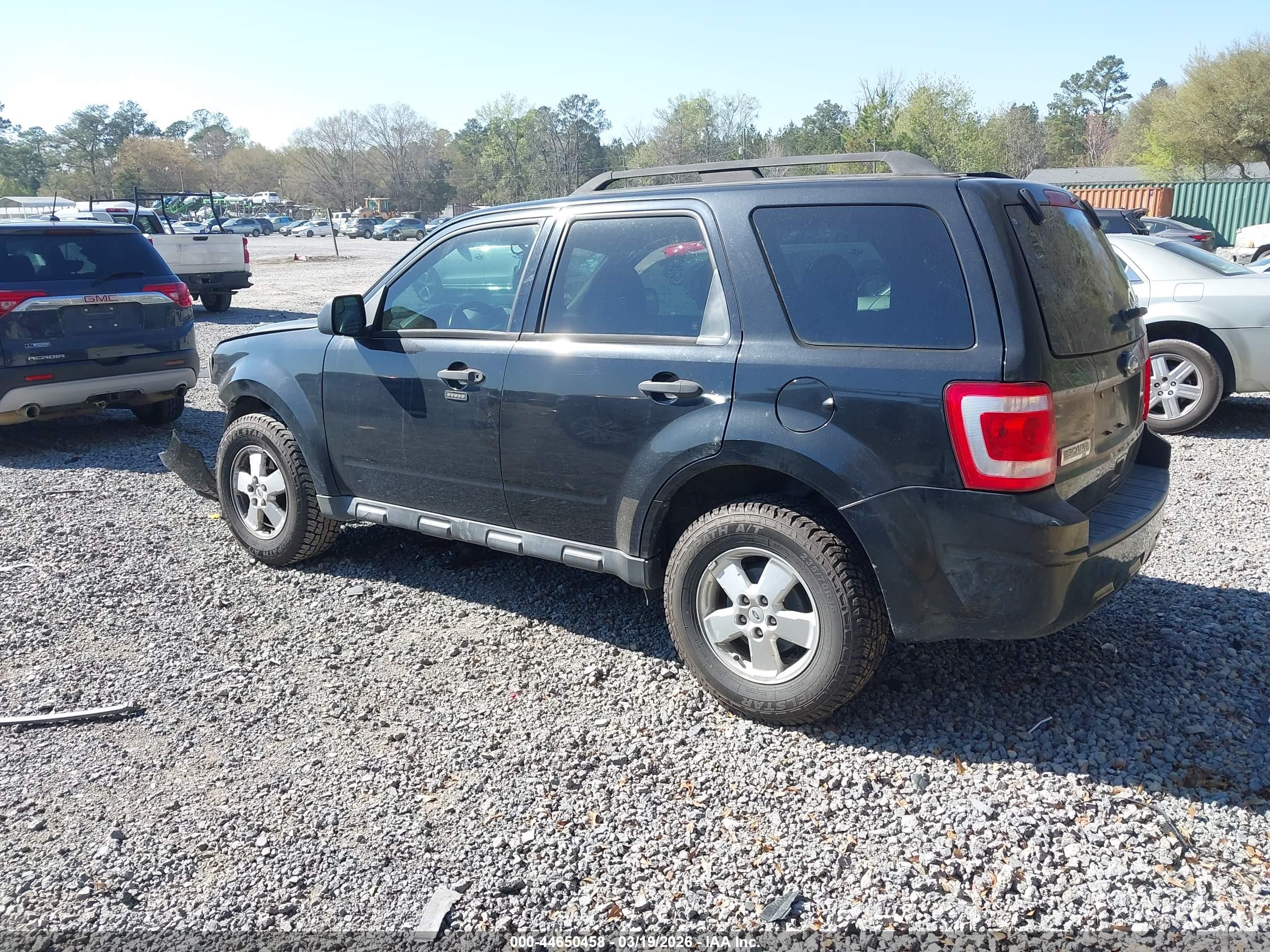 FORD ESCAPE image 3
