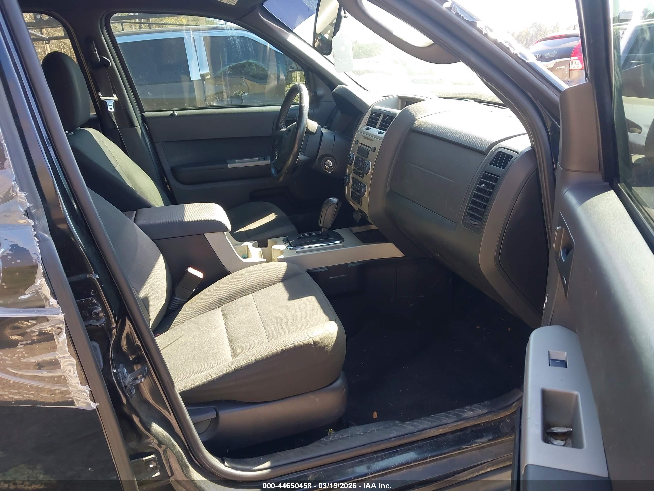 FORD ESCAPE image 5