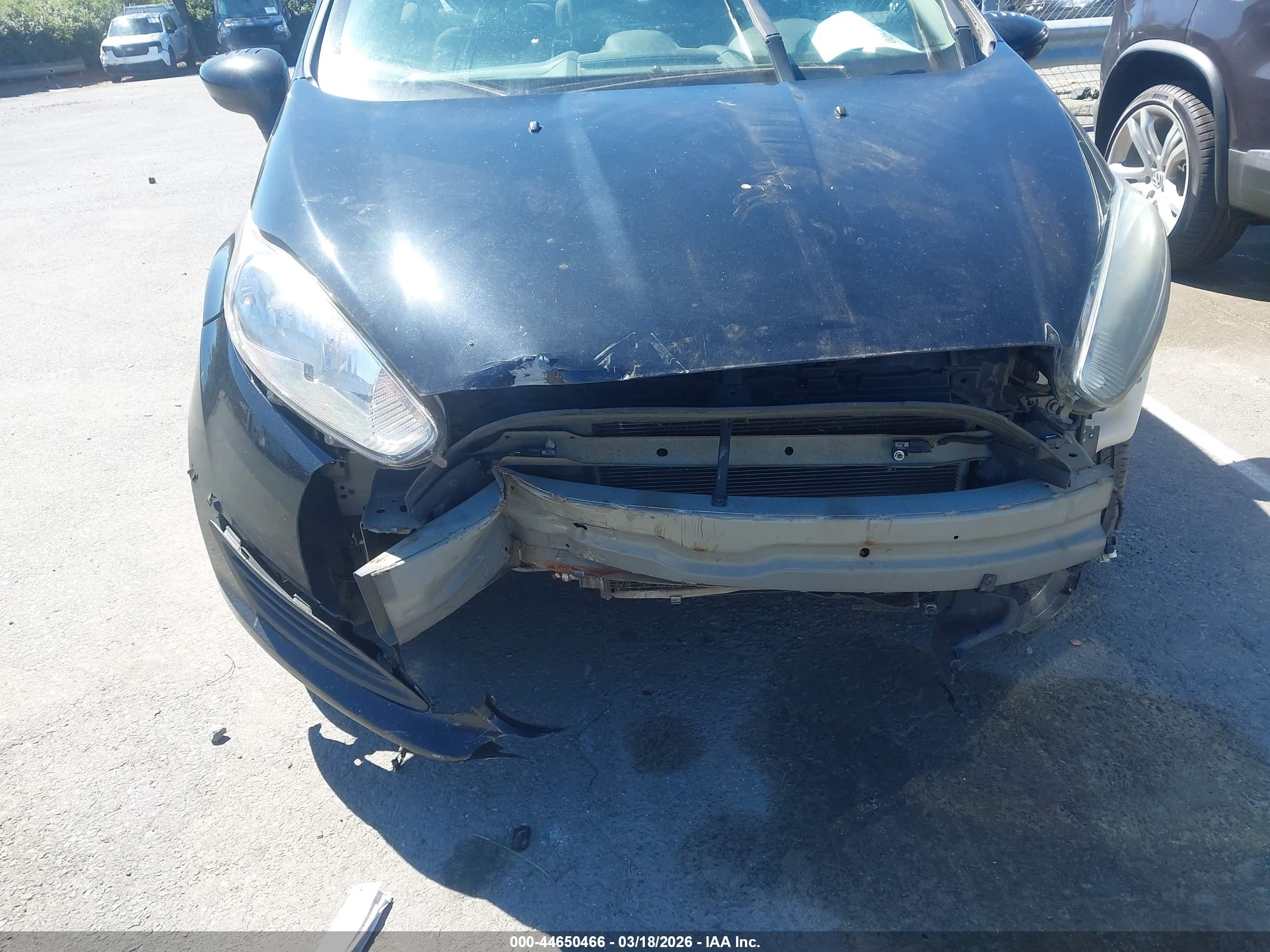 FORD FIESTA image 6